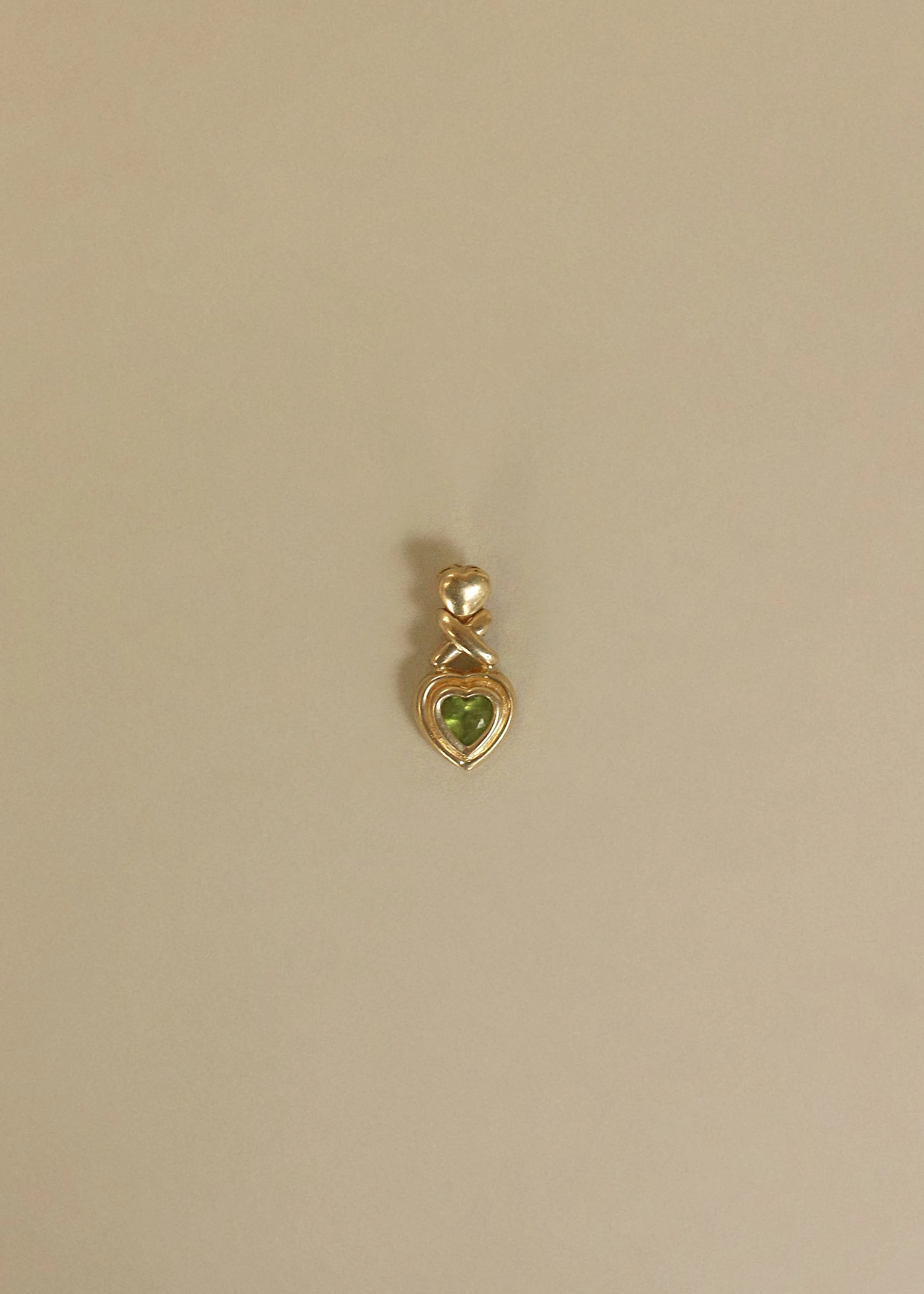 Kinn - Vintage Peridot Heart Pendant