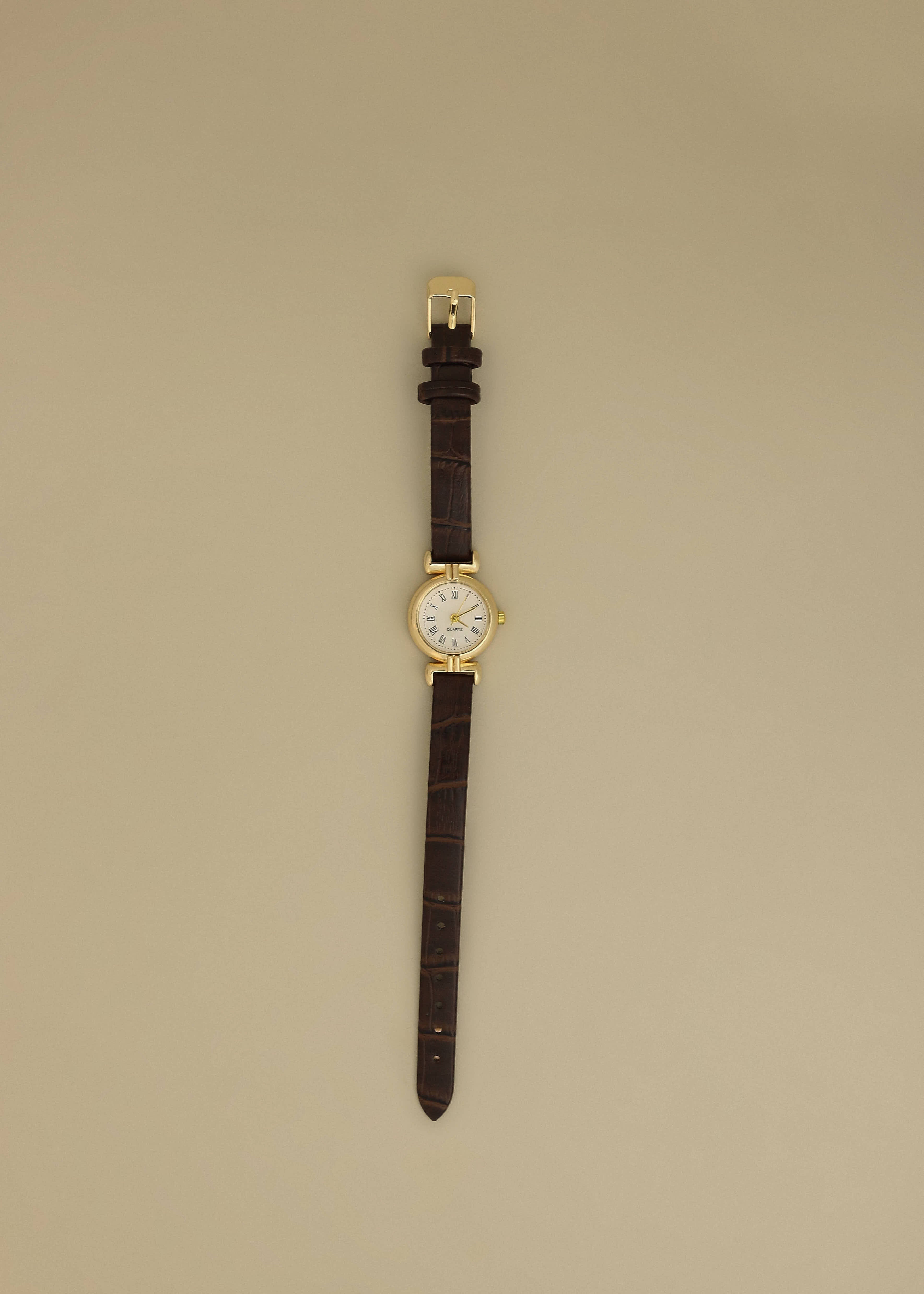 Kinn - Vintage Quartz Circle Leather Strap Watch