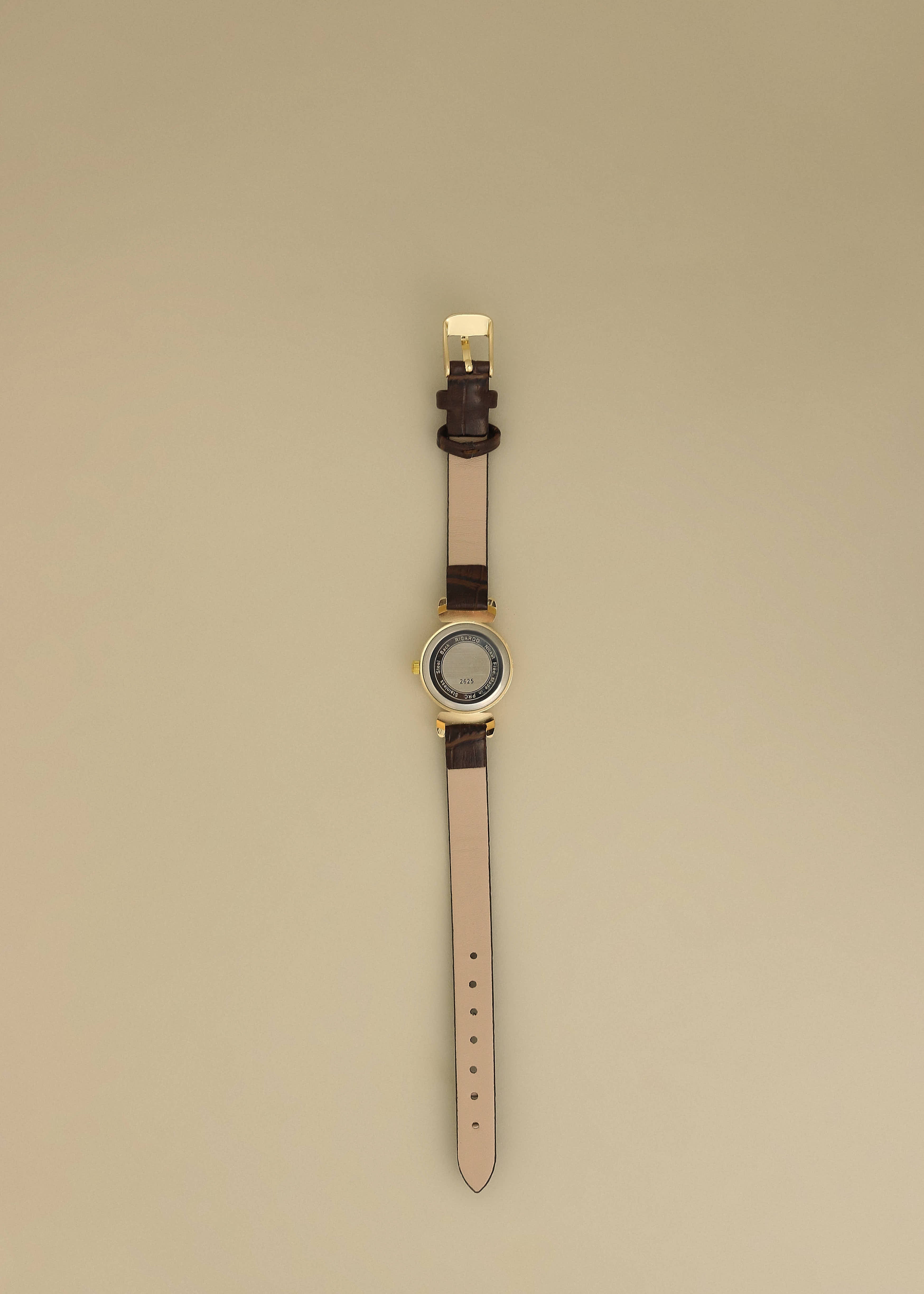 Kinn - Vintage Quartz Circle Leather Strap Watch - Image 6