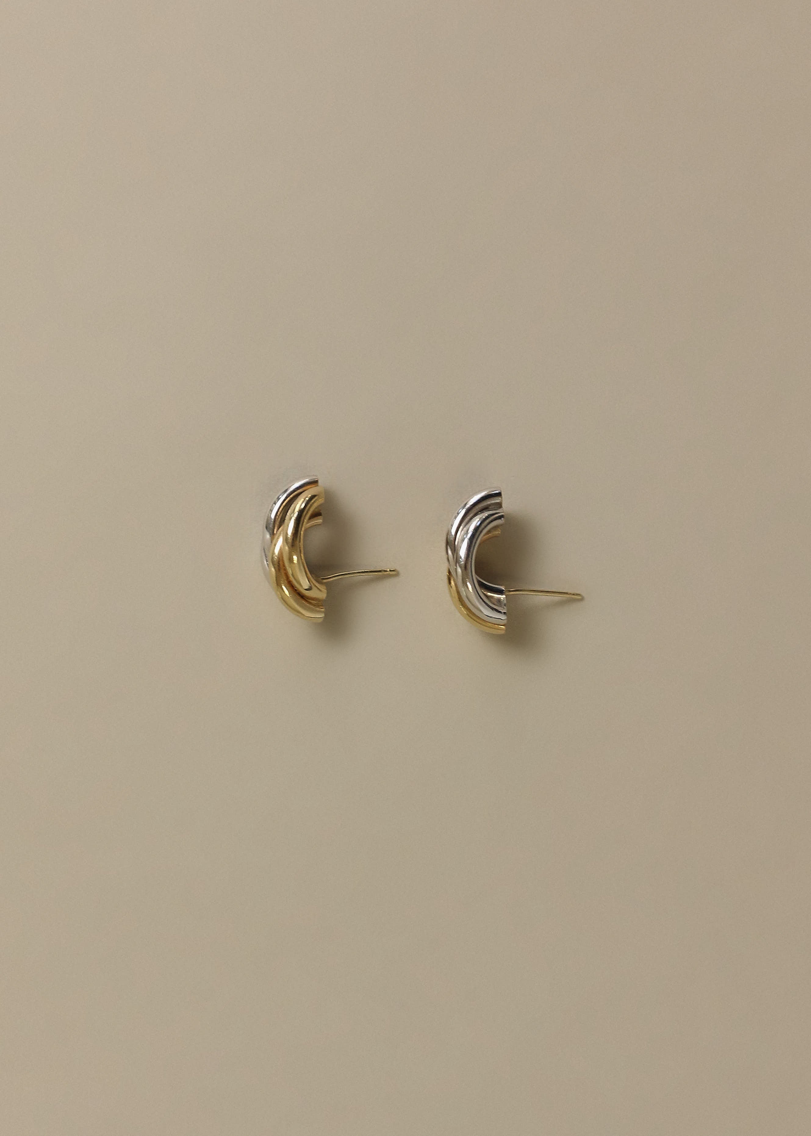 Kinn - Vintage Two Tone Earrings - Image 3
