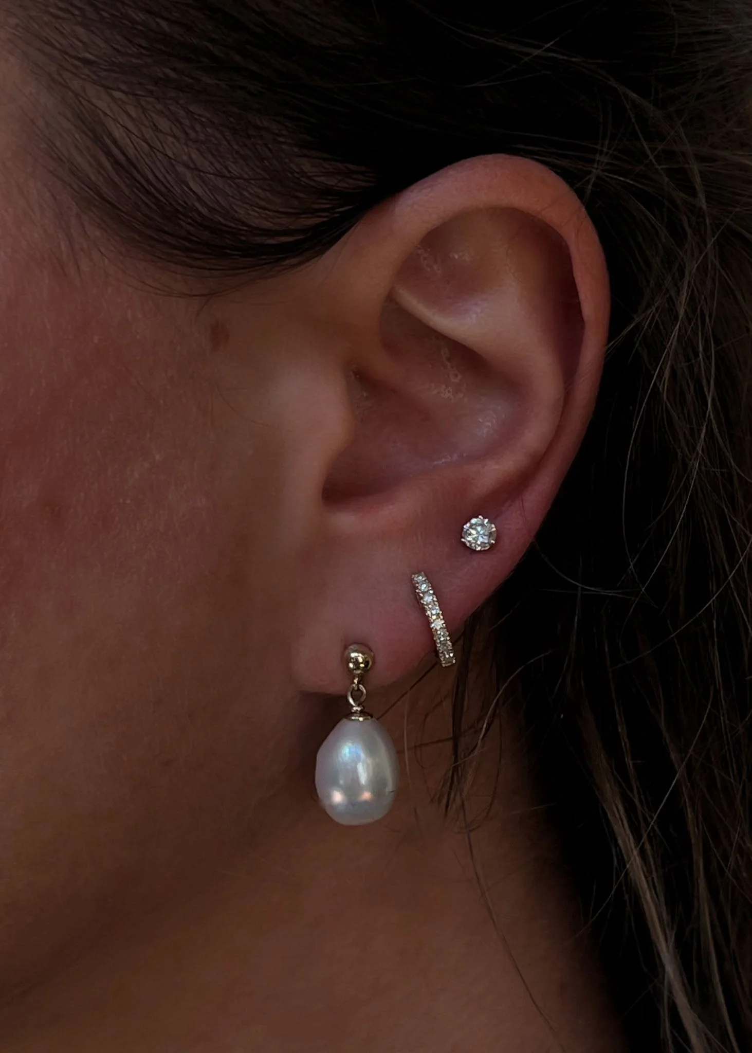 Kinn - x Sunset Tennis Club Reversible Huggie Earrings Diamonds Emeralds - Image 3