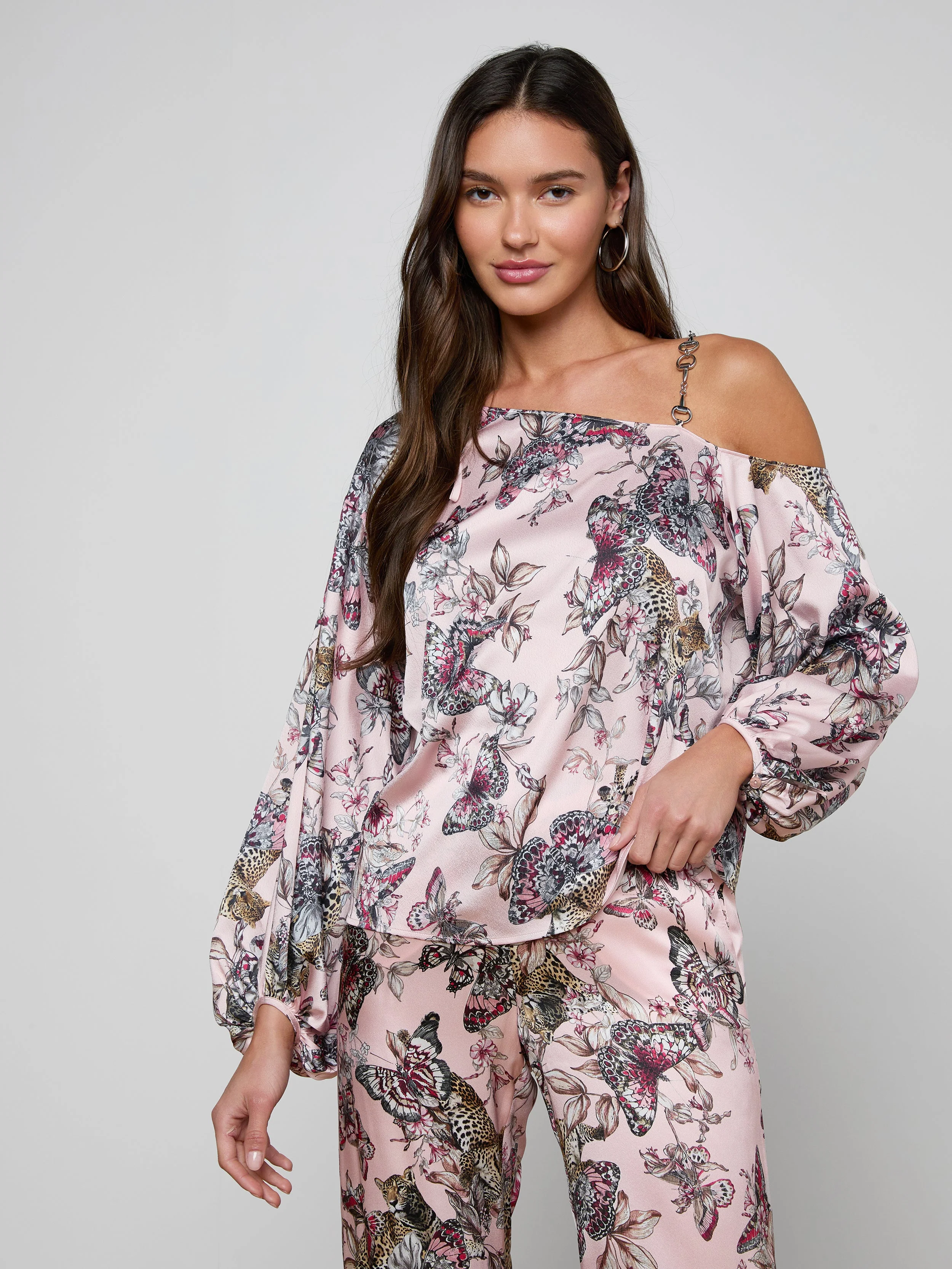 L'AGENCE - Asami Chain One - Shoulder Blouse