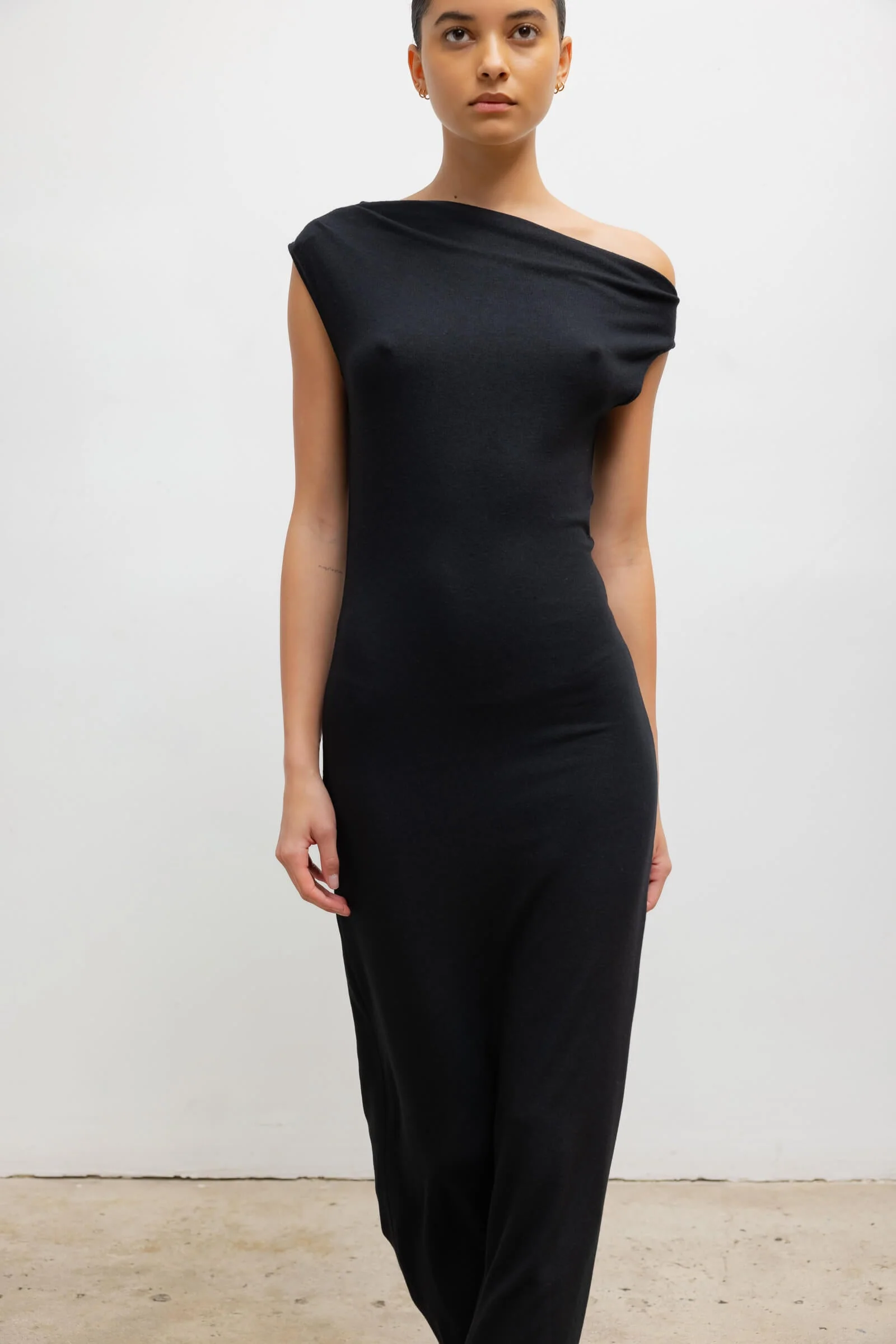 Leset - Lauren Ruched Asymmetrical Shoulder Dress - Image 4