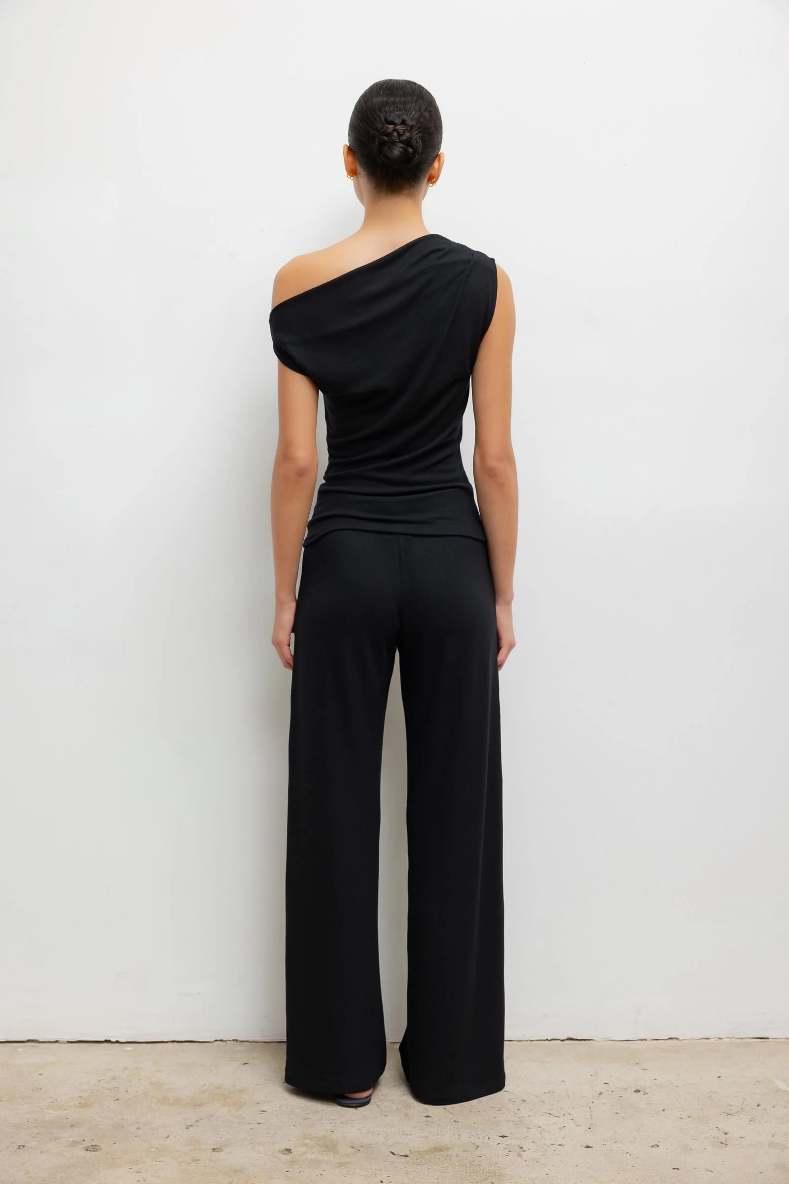 Leset - Lauren Ruched Asymmetrical Shoulder Top - Image 7