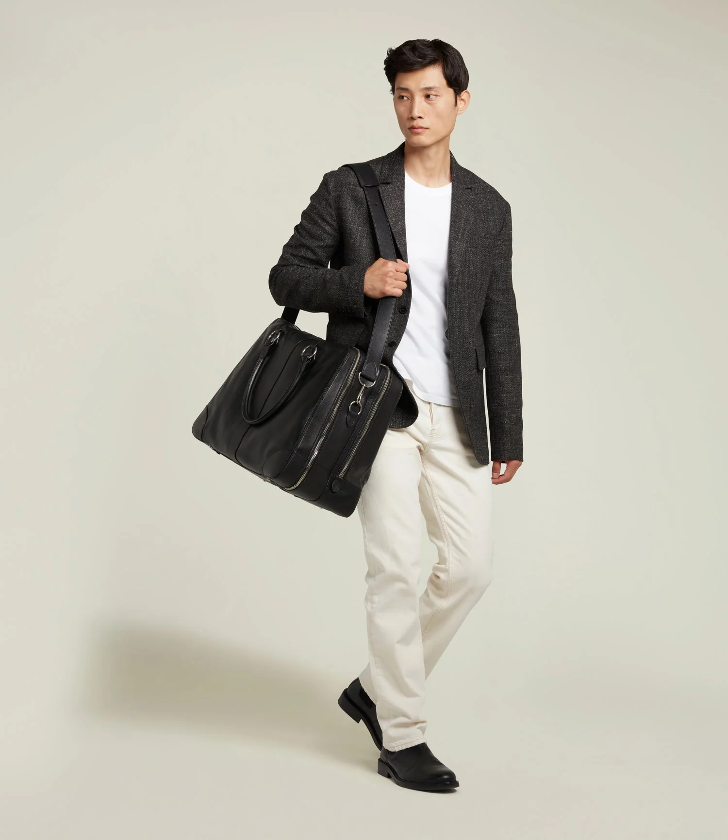 Metier - Le Grand Voyage Three to Five Night Bag Buffalo Black - Image 5