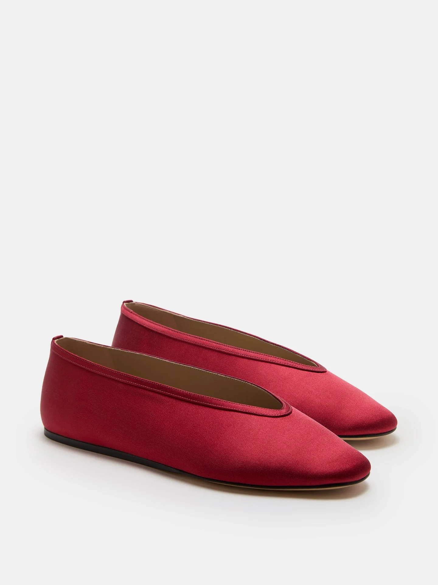 Le Monde Beryl - Luna Slipper / Tomato Satin - Image 2