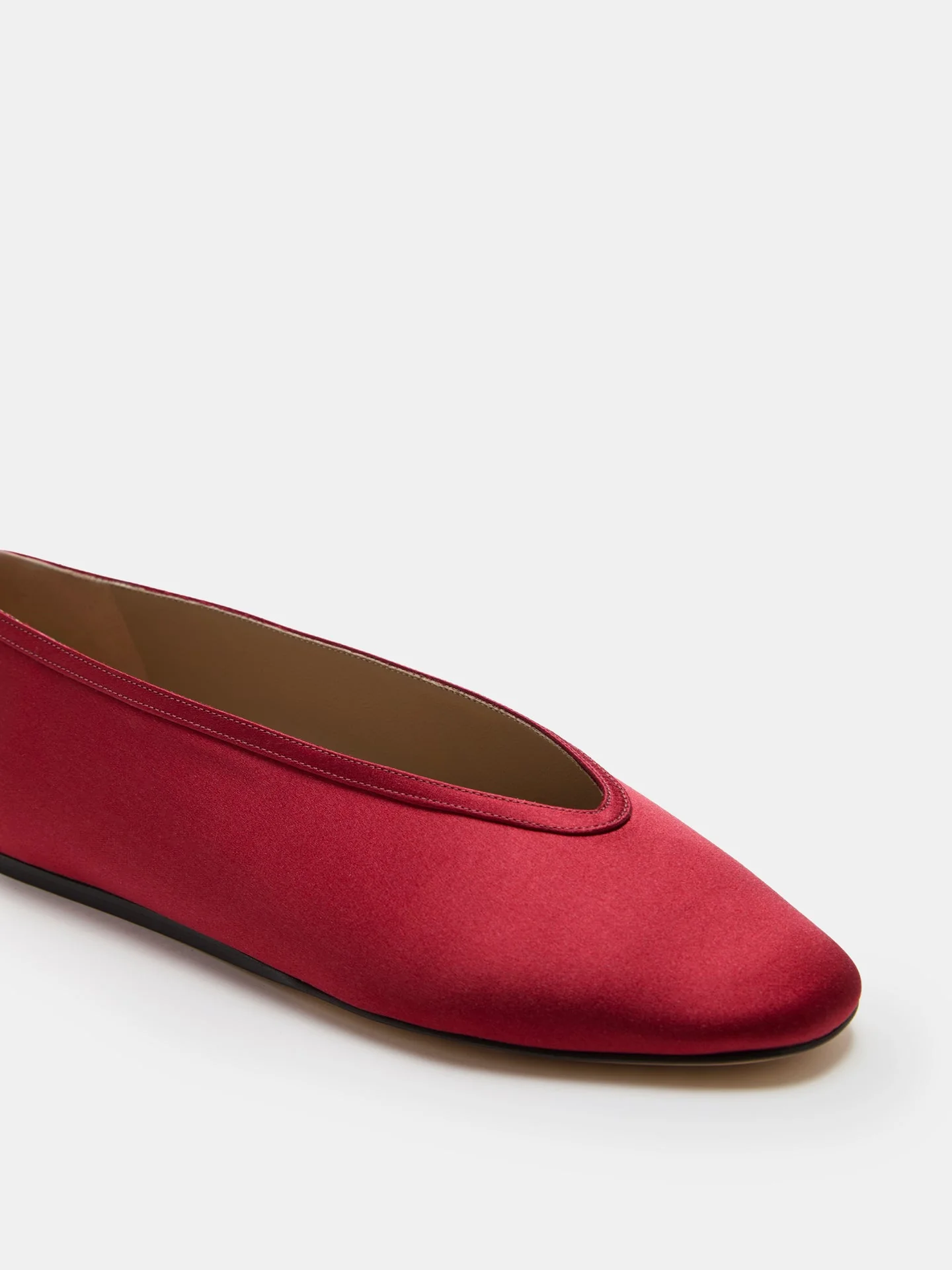Le Monde Beryl - Luna Slipper / Tomato Satin - Image 4