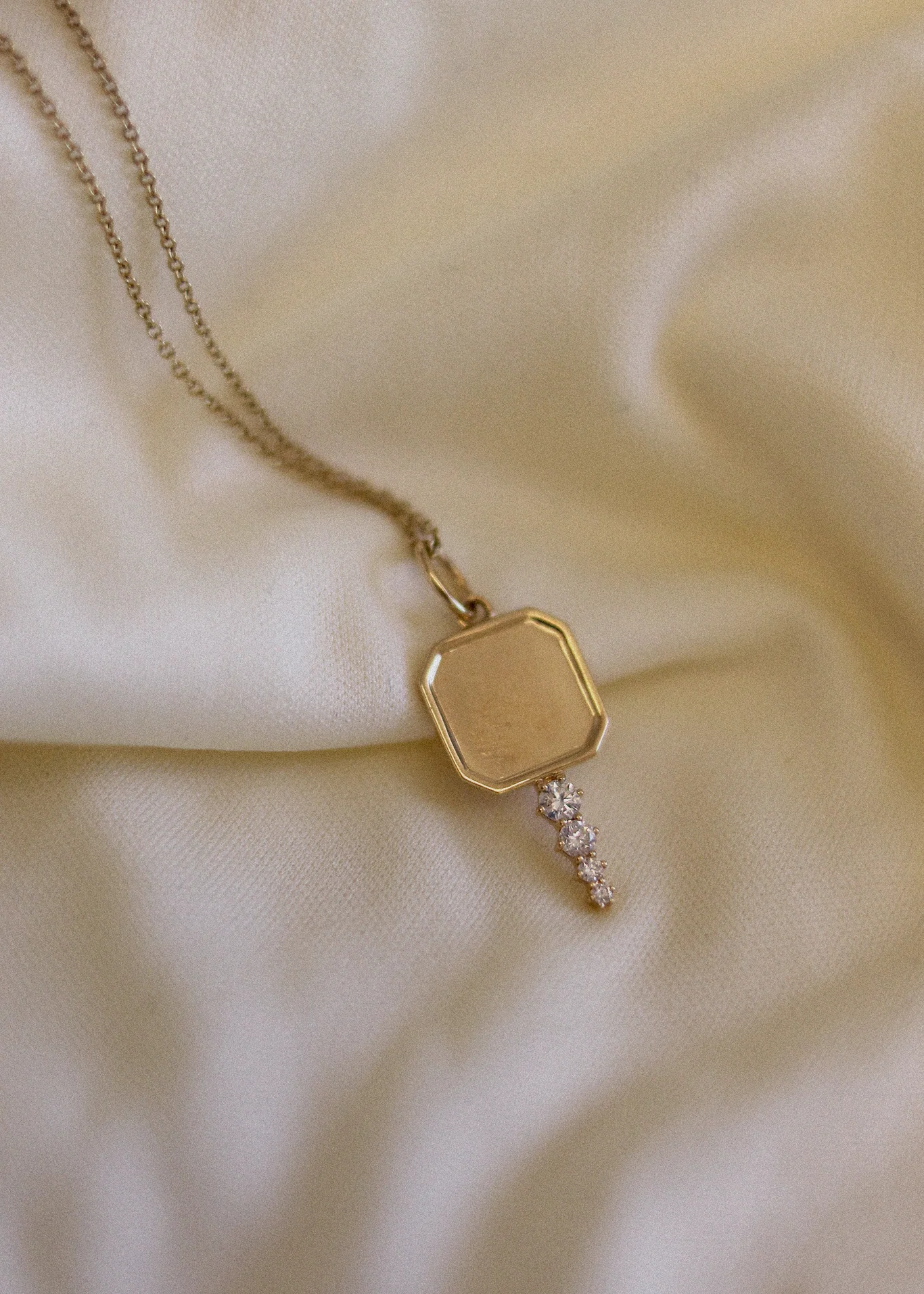 Kinn - Legacy Key Pendant Diamond Necklace - Image 3