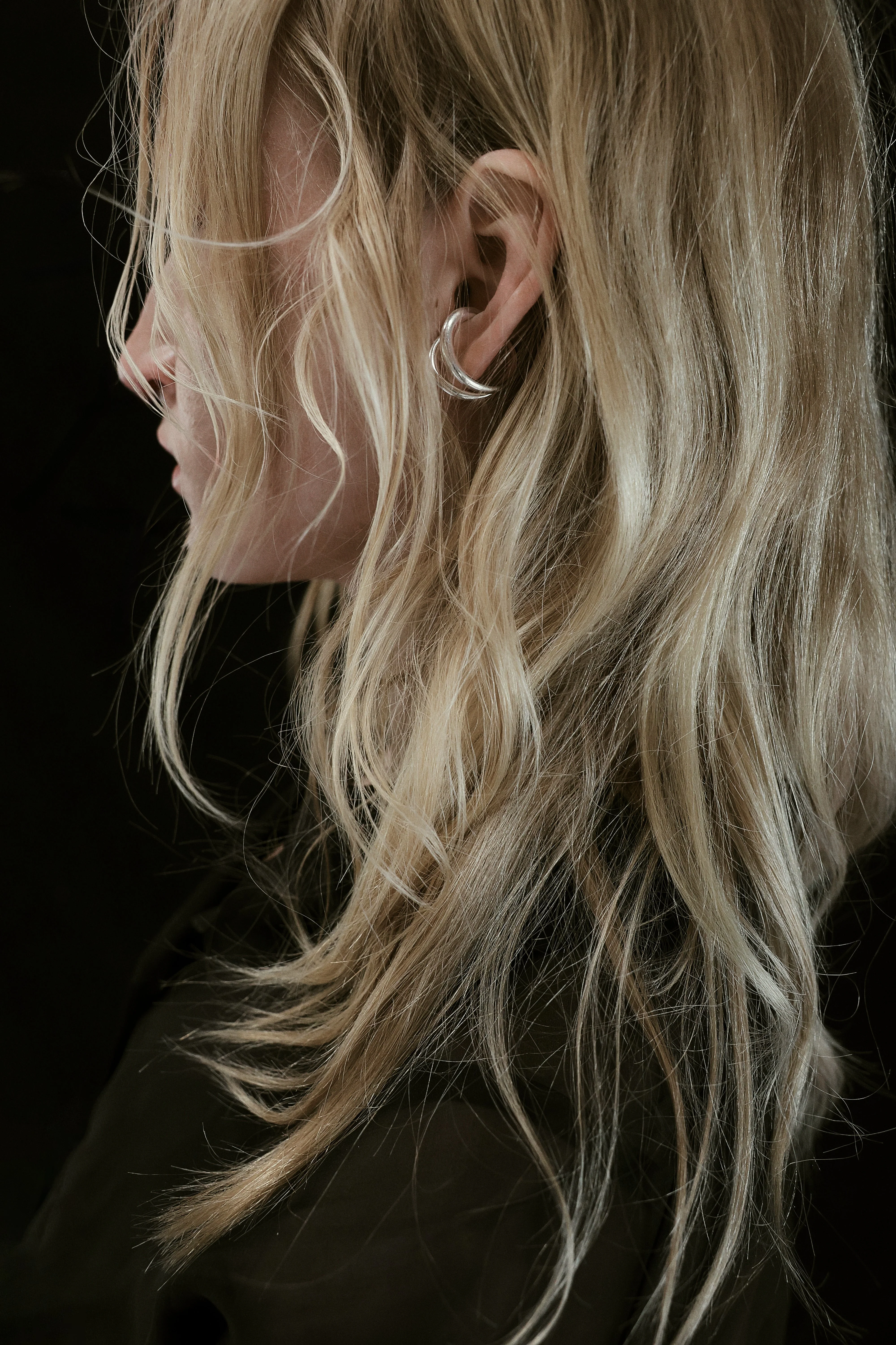 Kinn - Lena Double Passage Sculptural Ring/Ear Cuff Silver - Image 6