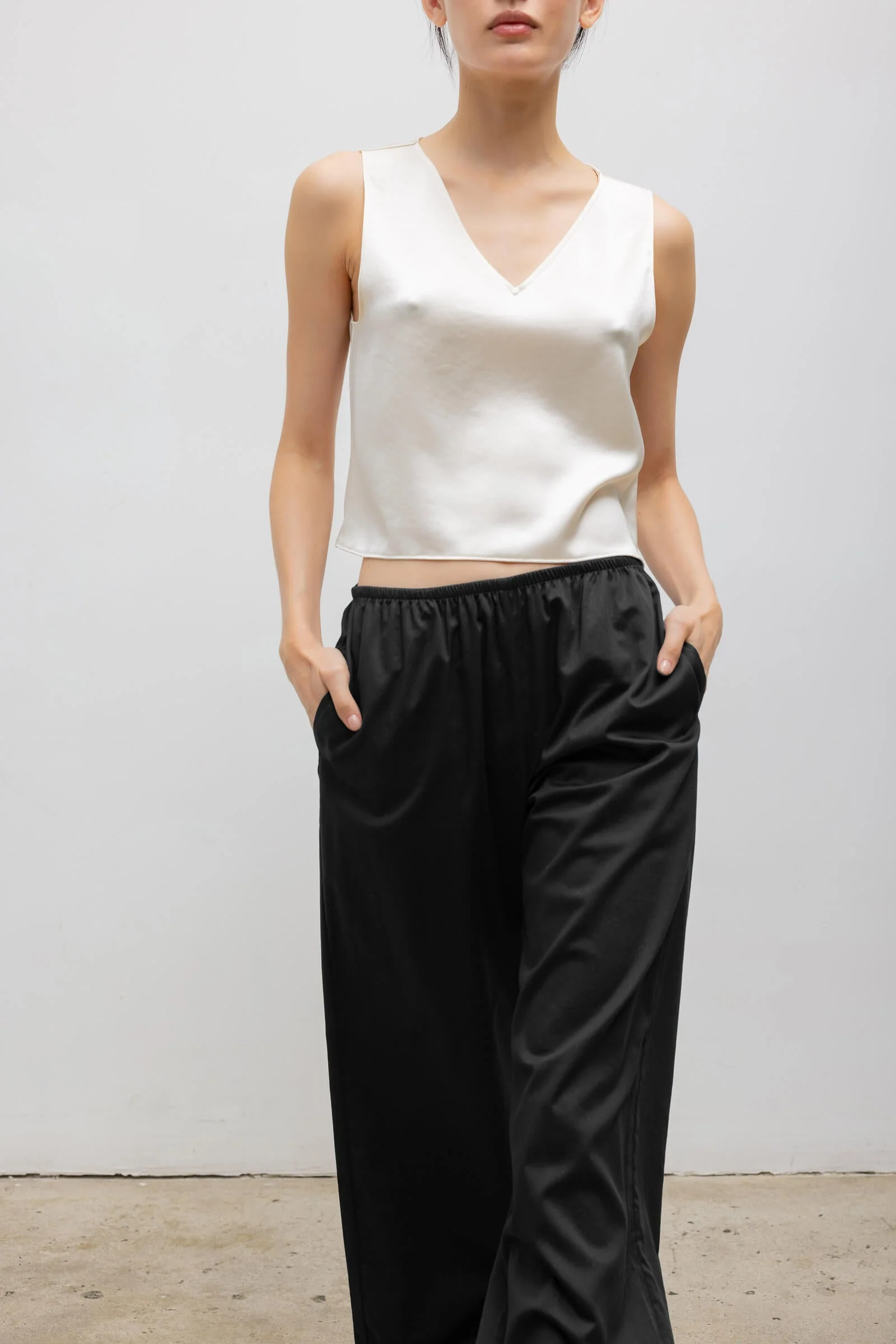 Leset - Barb V Neck Shell - Image 5