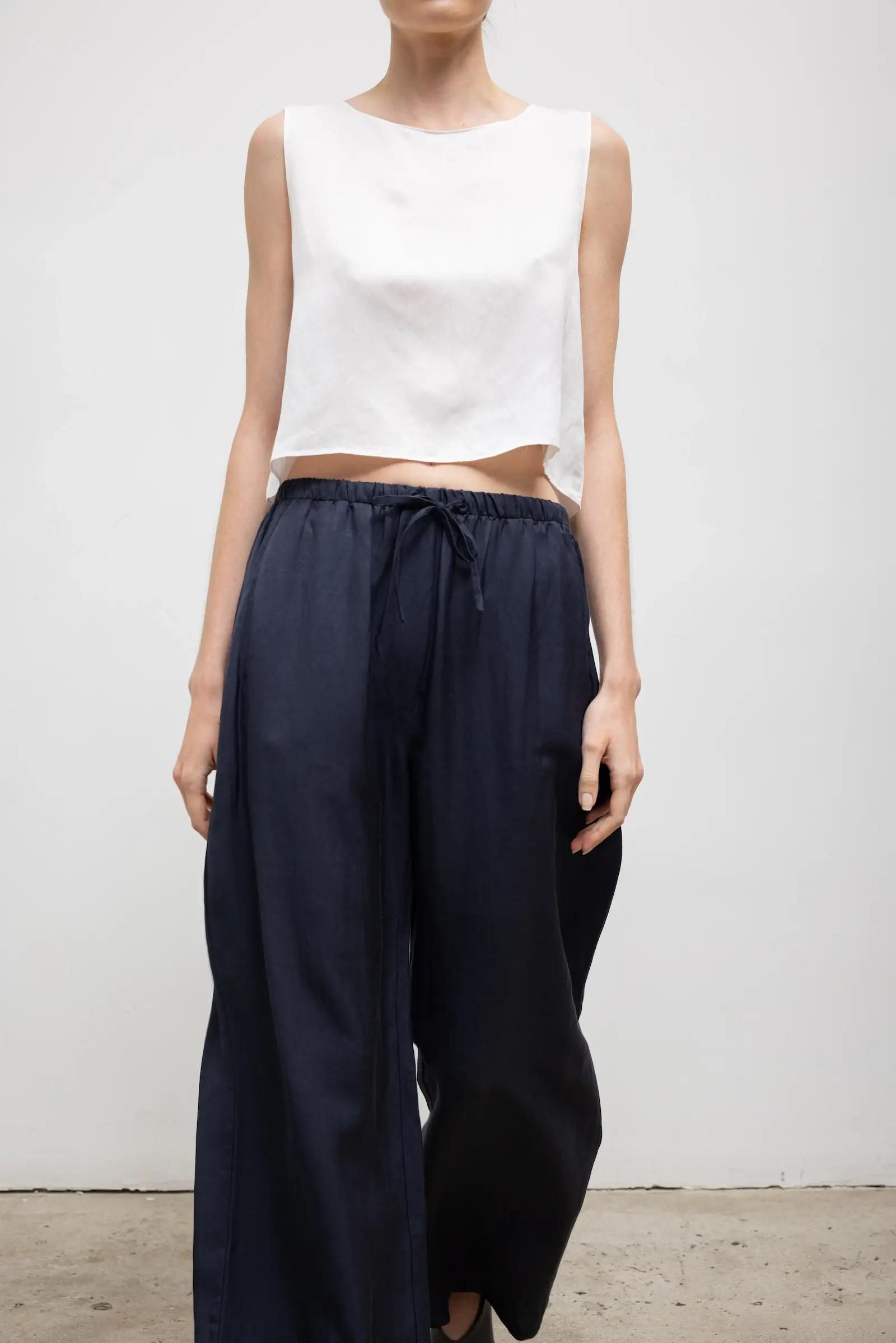 Leset - Daniel Crop Sleeveless Crew - Image 5