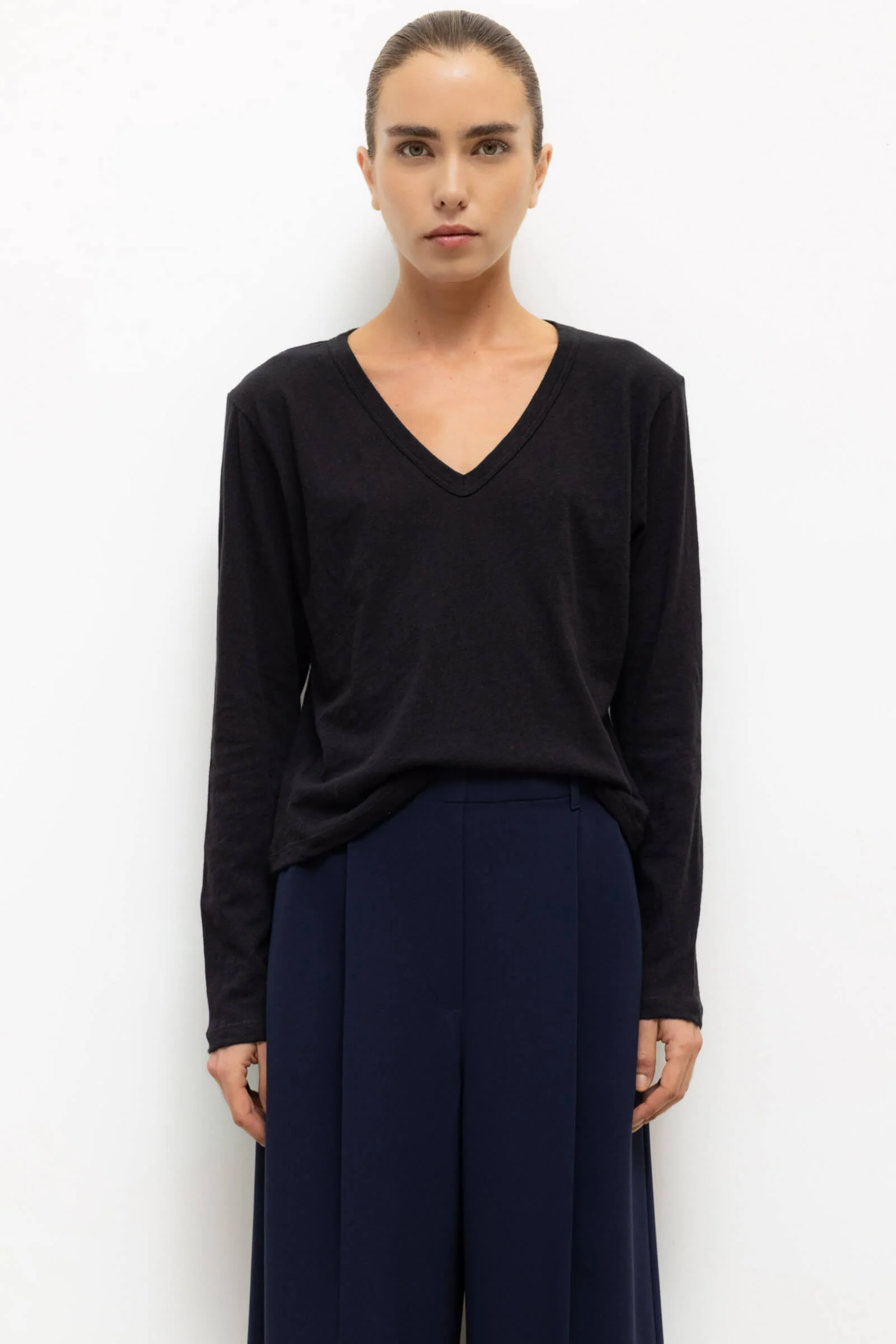 Leset - Laura V Neck Long Sleeve