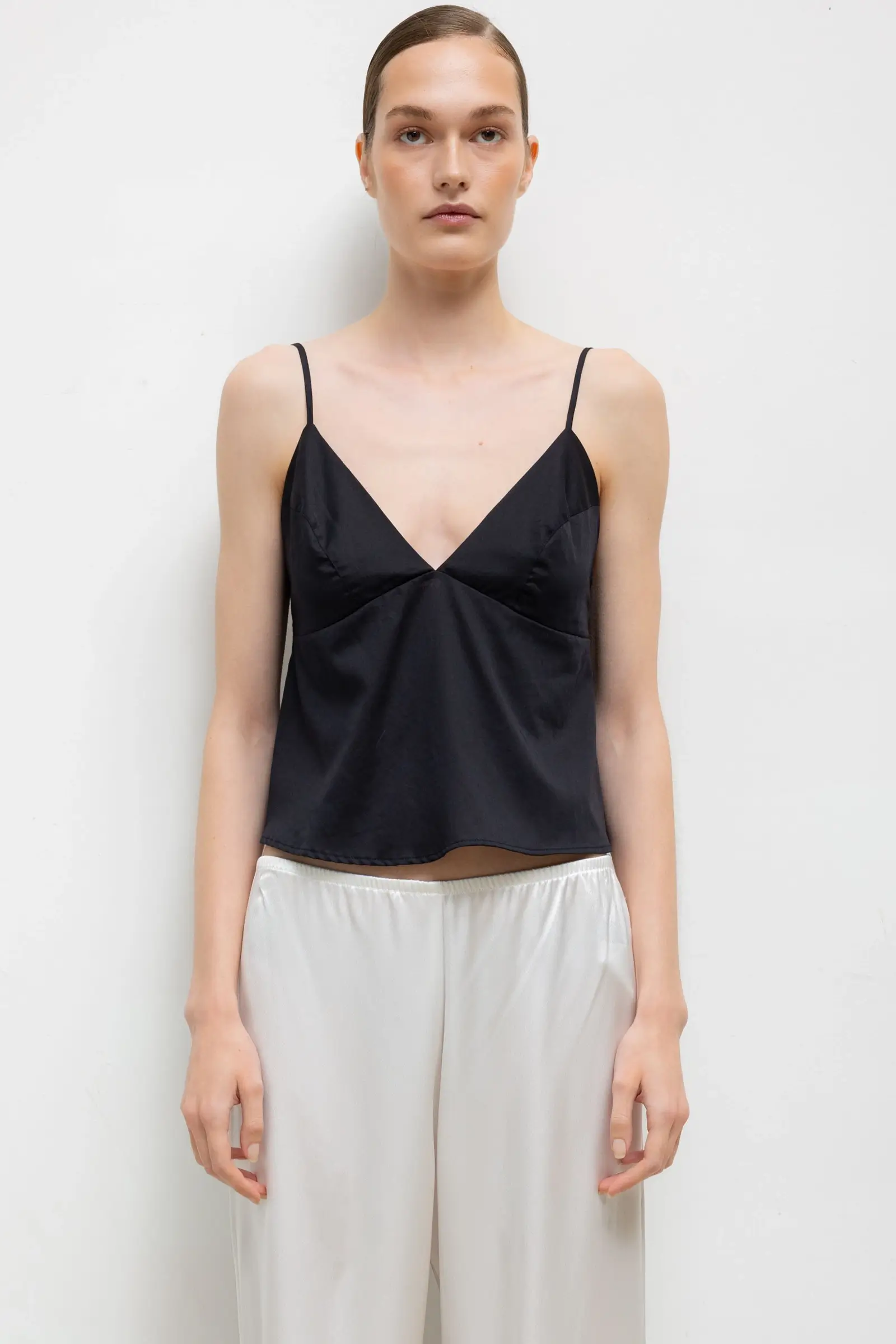 Leset - Pre - Order: Yoko Triangle Tank