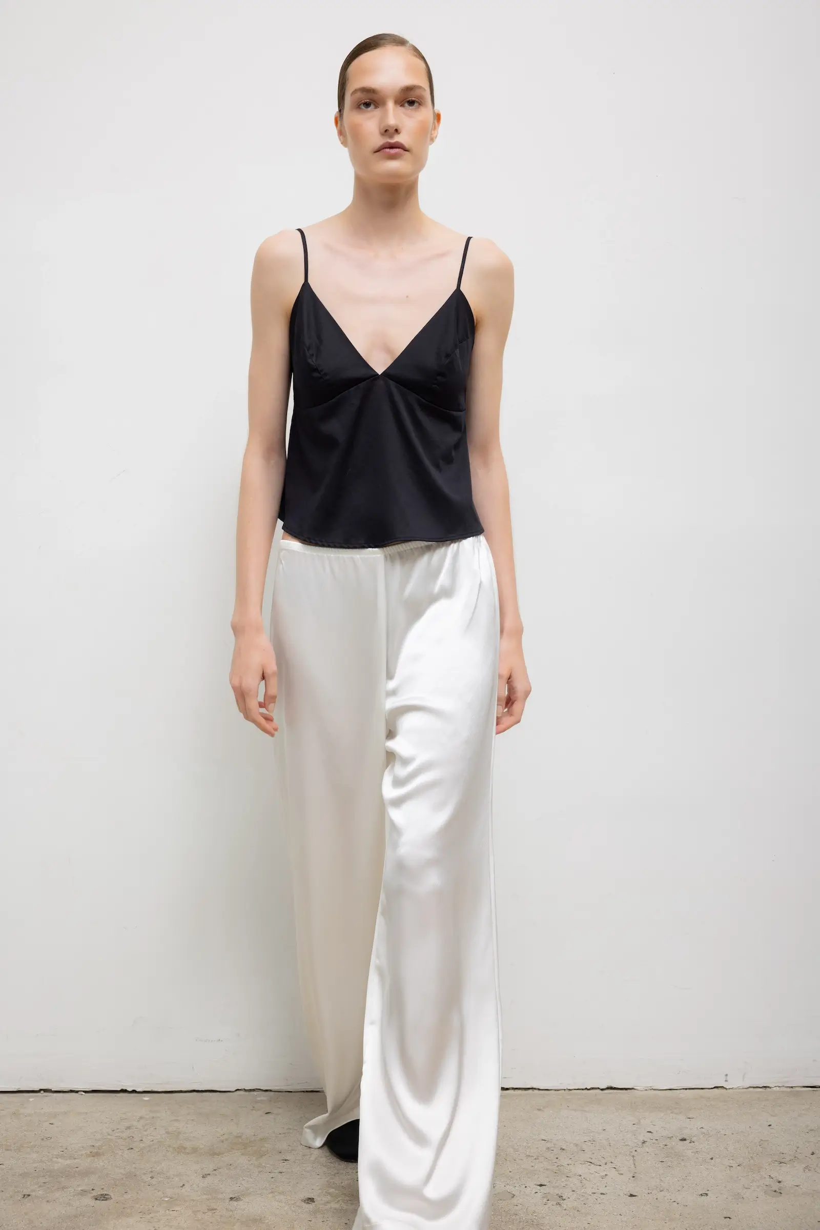 Leset - Pre - Order: Yoko Triangle Tank - Image 4