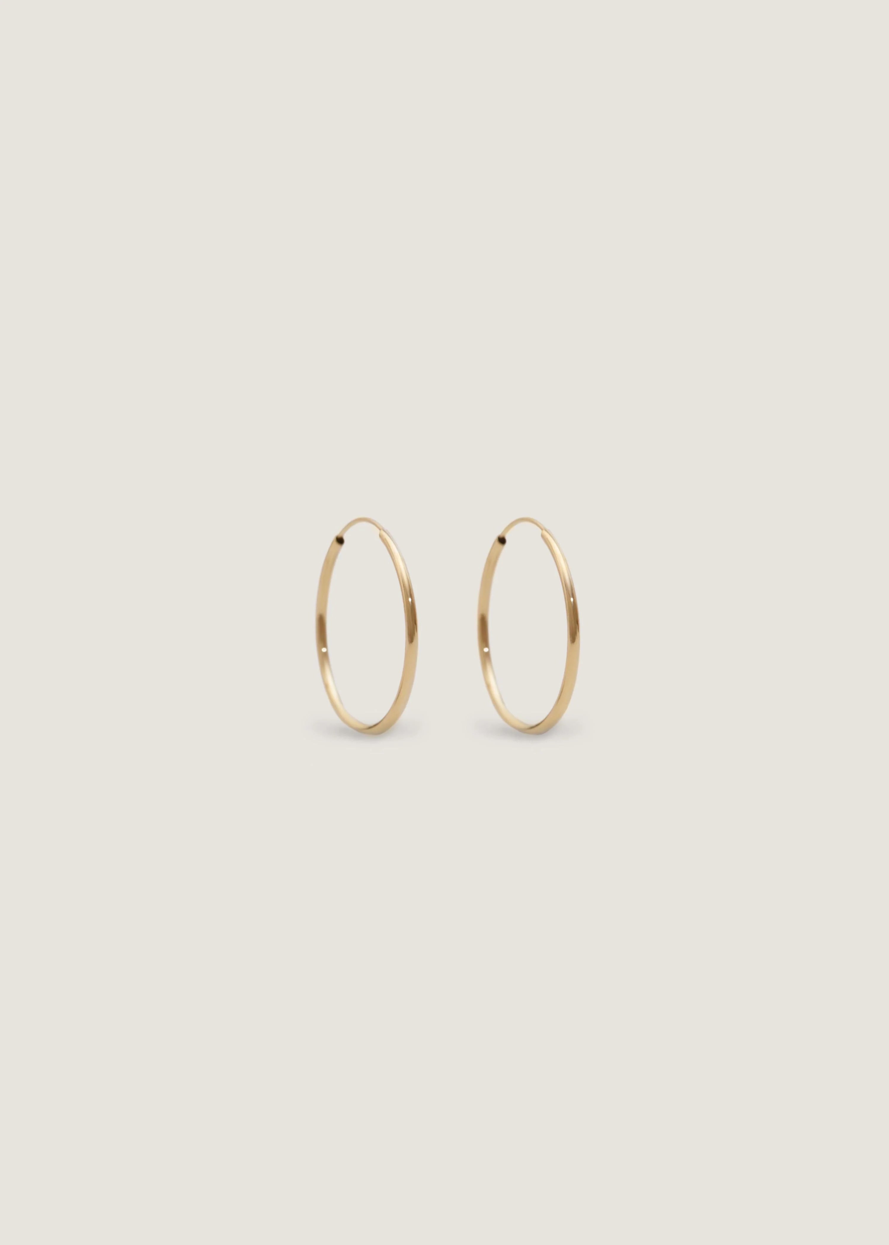 Kinn - Lightweight Hoop Earrings Small