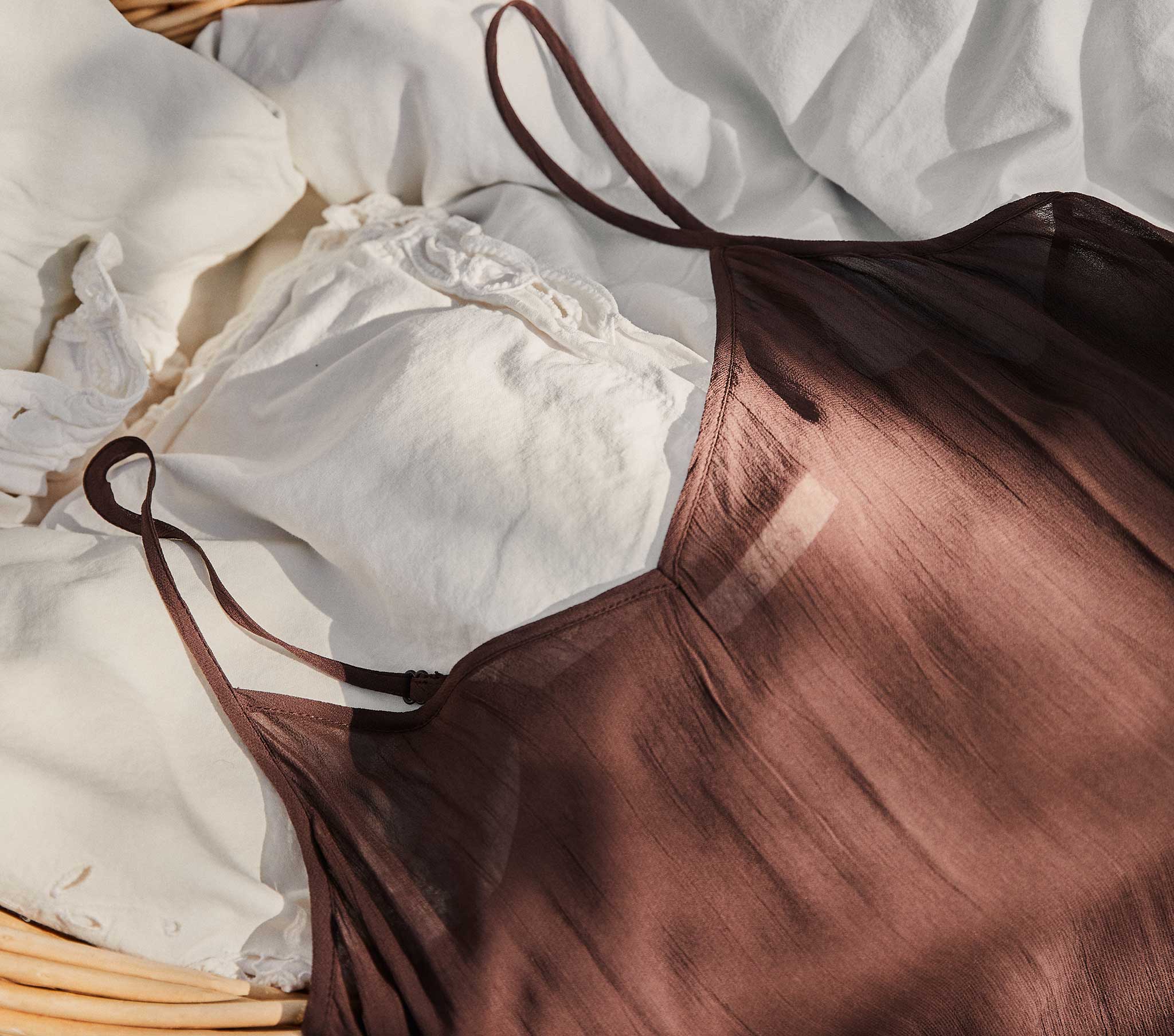 DOEN - LONG DEEP V - NECK SLIP - Image 2