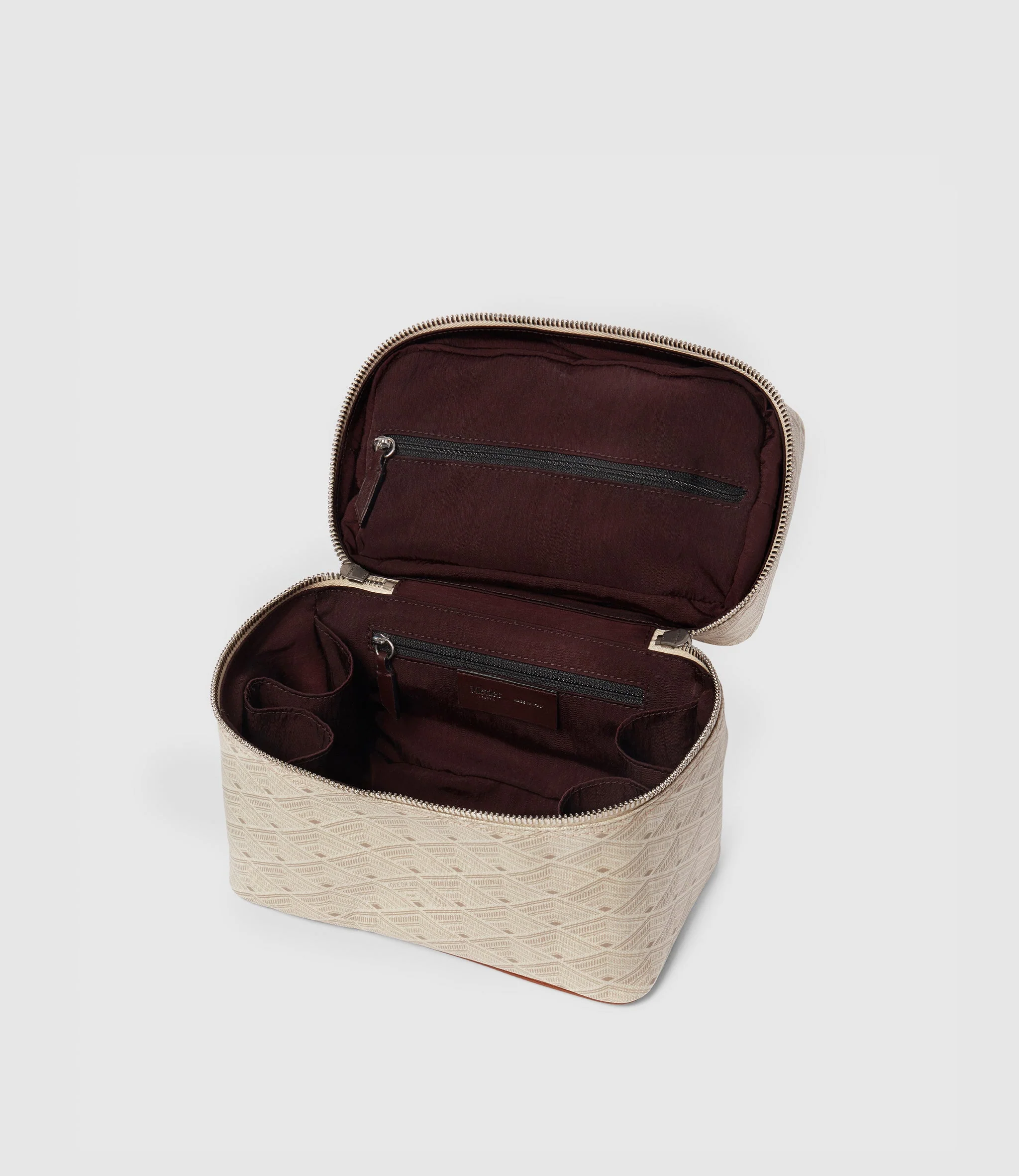 Metier - Long Haul Toiletry Bag Signature Canvas Light - Image 2