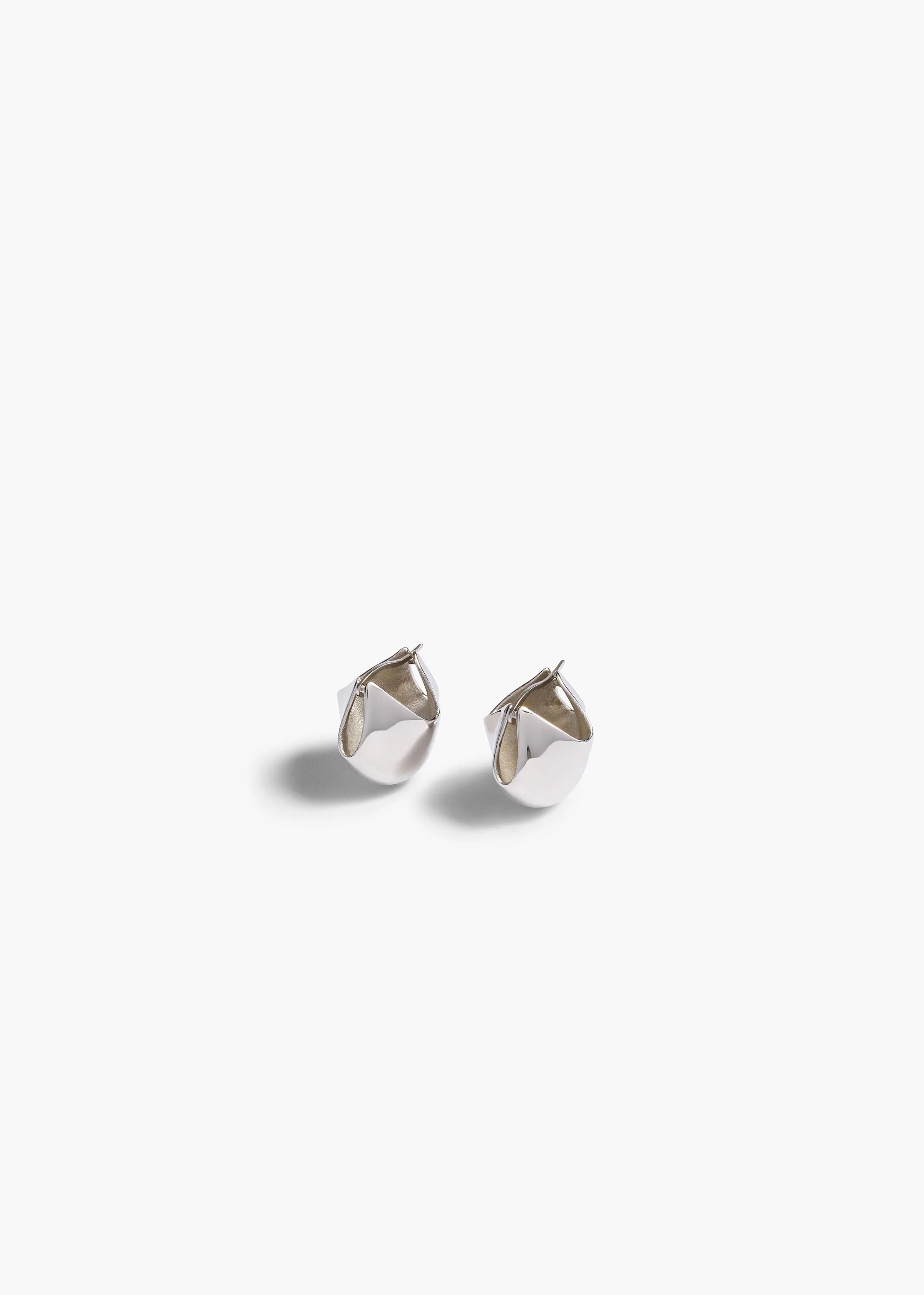 Khaite - Small Lotus Earrings in Silver
