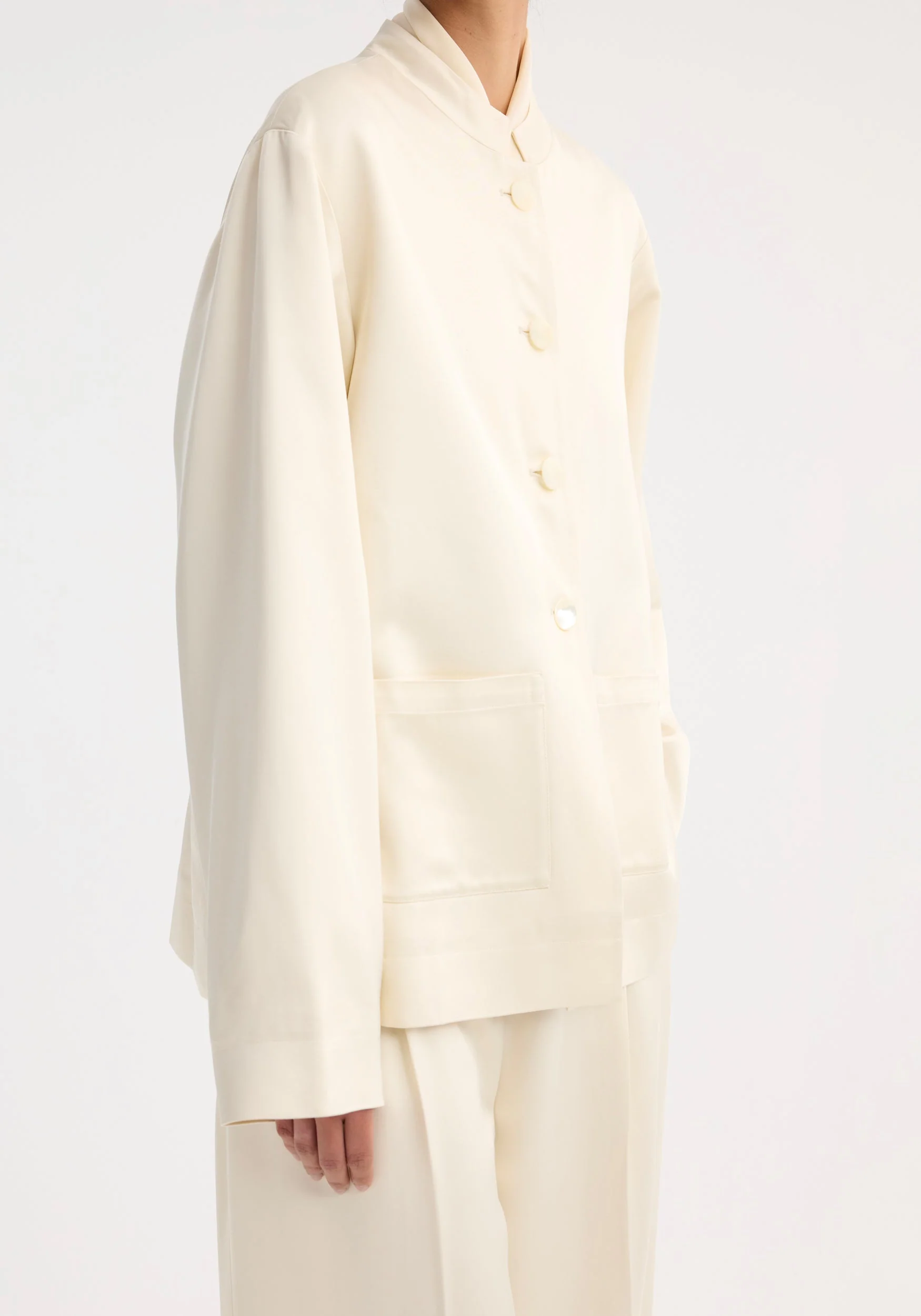 ROHE - Mandarin pearl button satin jacket | cream - Image 2