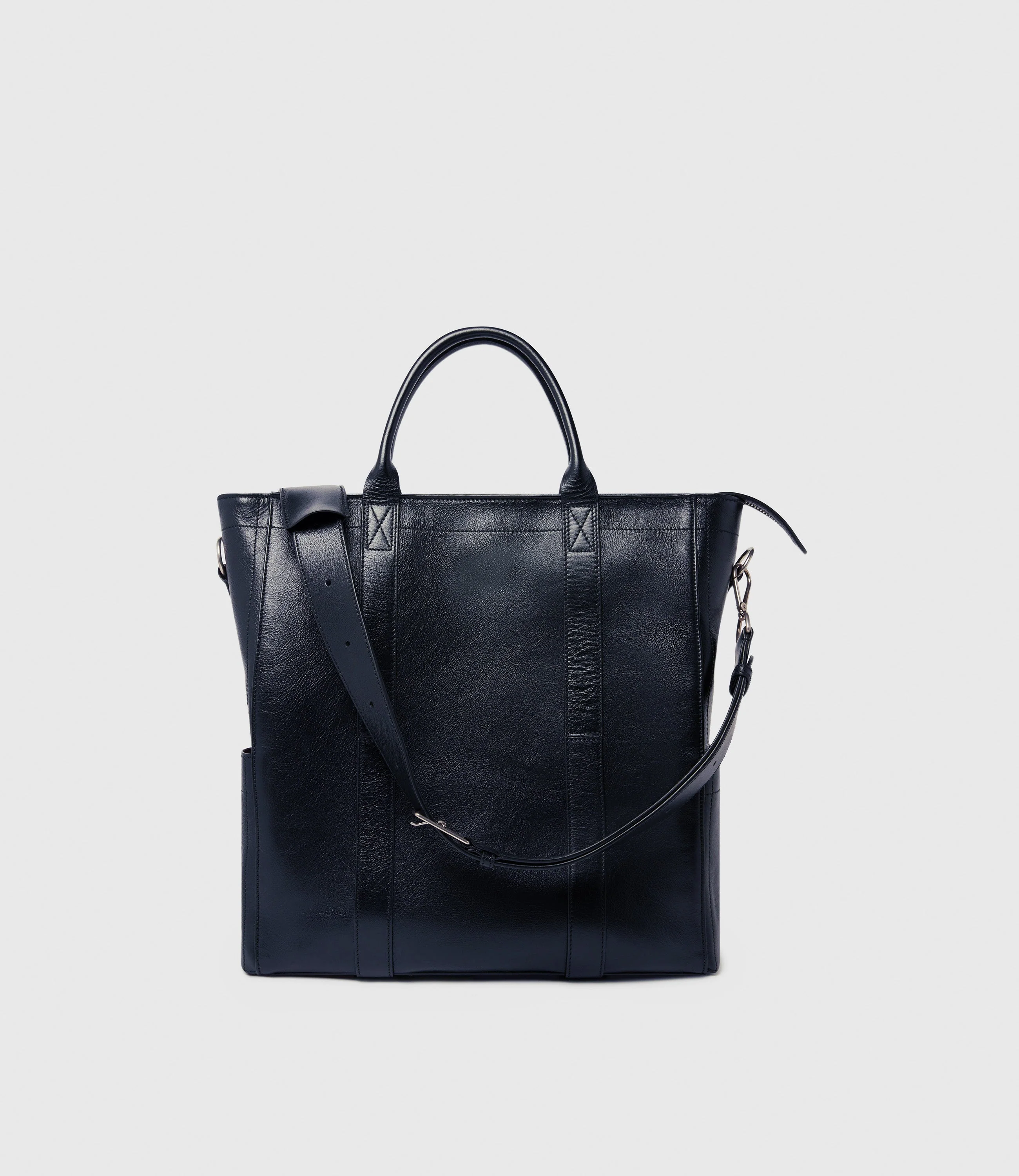 Metier - Mariner Zippered Tote Buffalo Navy
