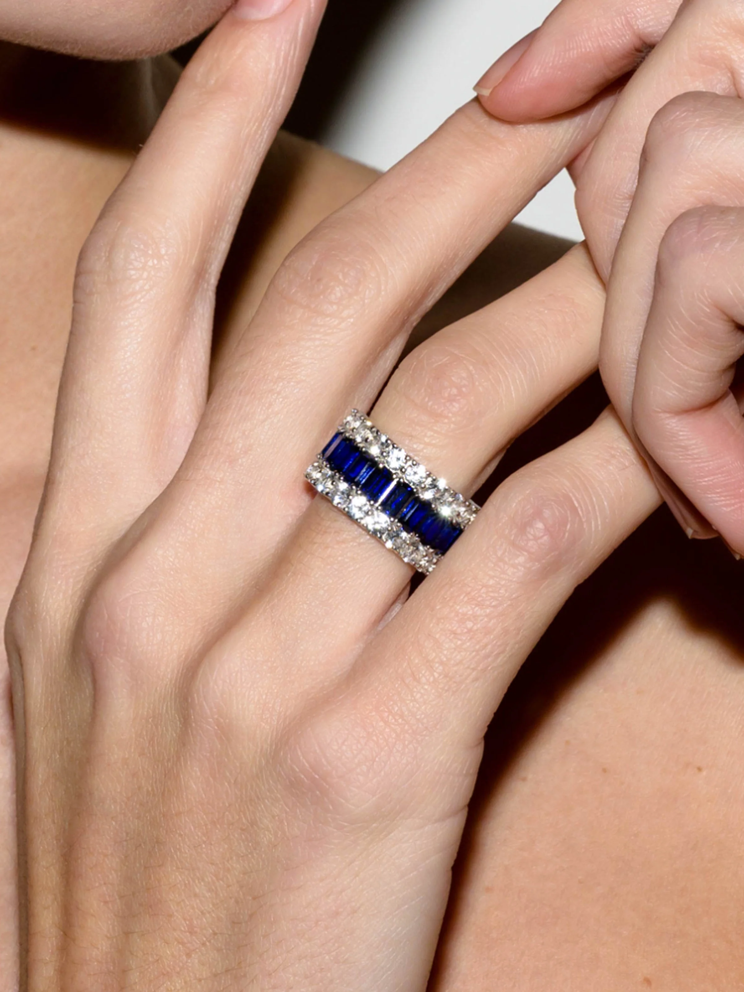 Dorsey - MAXIME THREE - ROW RING IN LAB BLUE SAPPHIRE AND MOISSANITE - Image 4