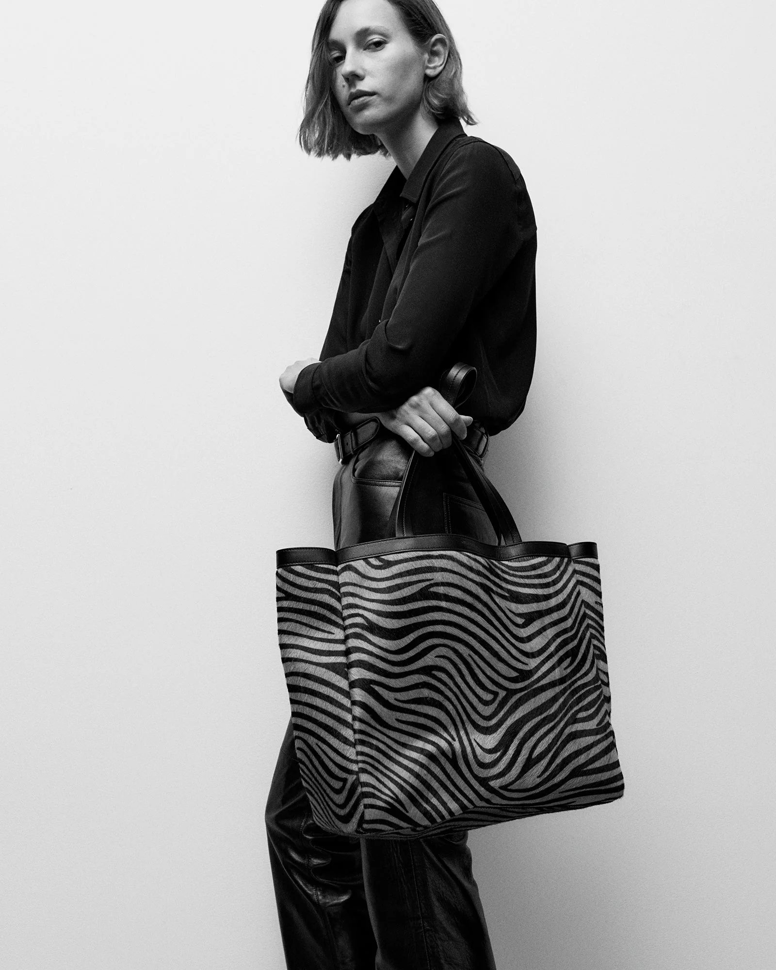 Nili Lotan - MEDIUM LOREN BAG - Image 10