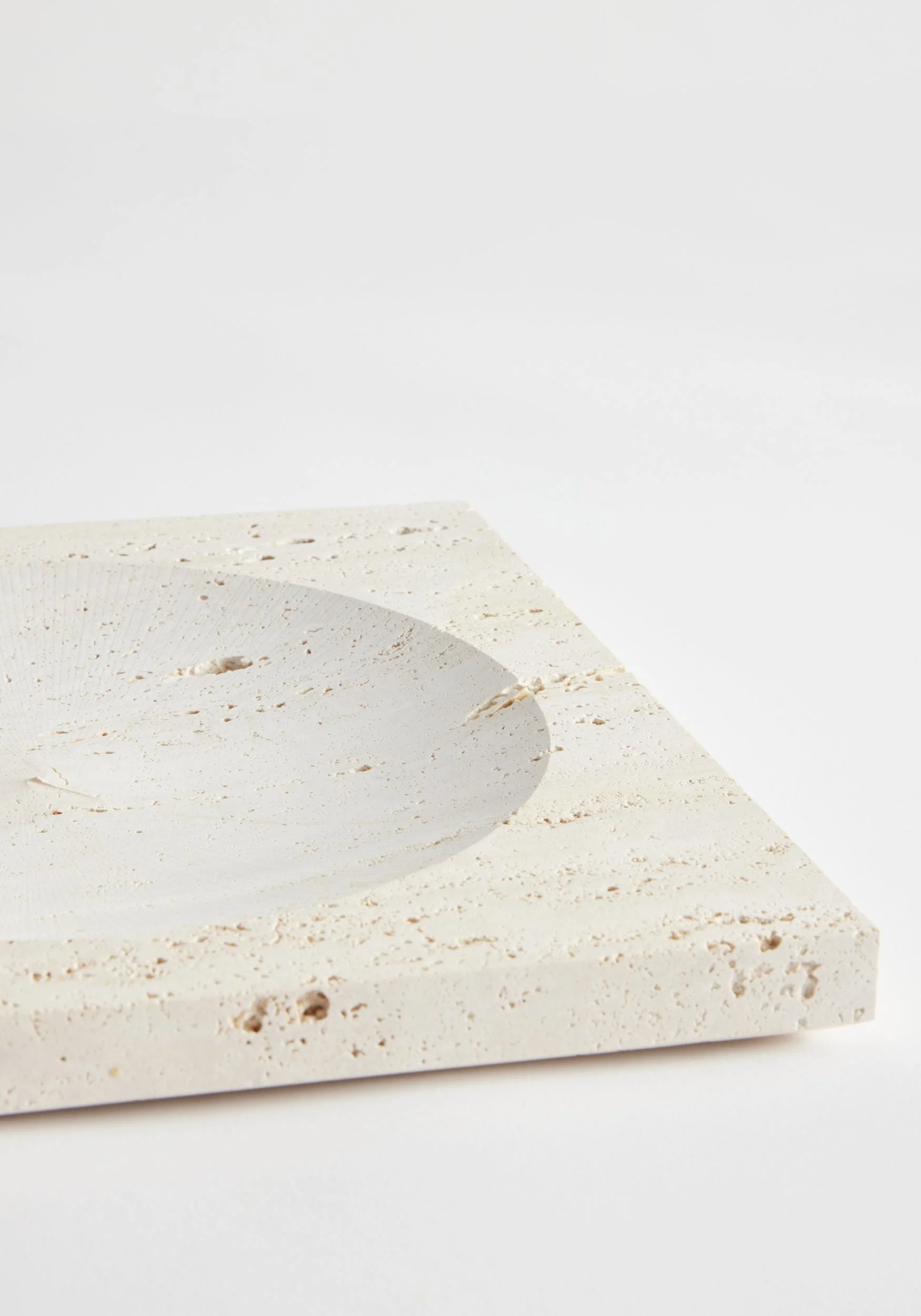 ROHE - Medium tray | travertine - Image 4