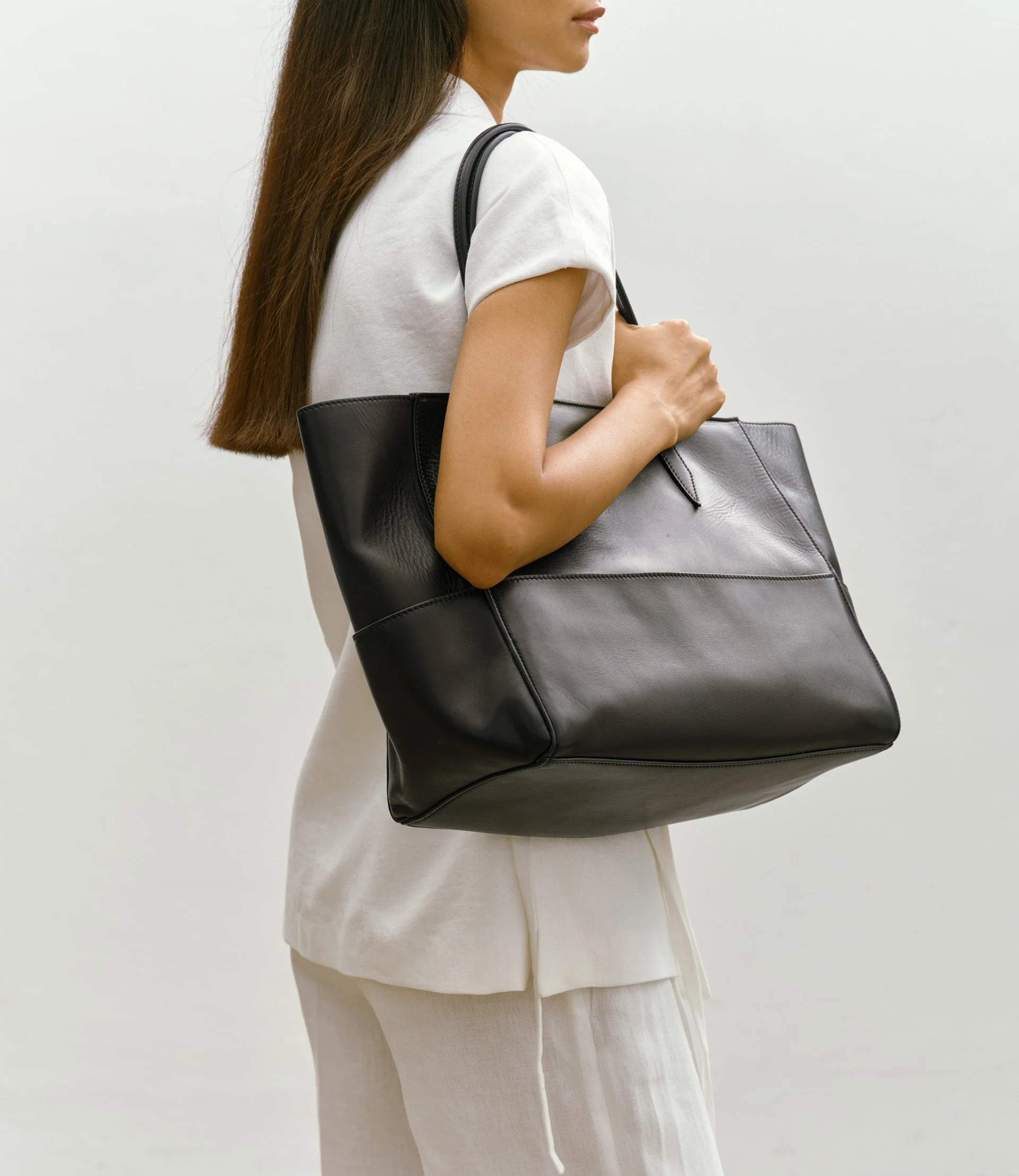 Metier - Incognito 36 Smooth Calfskin Black - Image 2