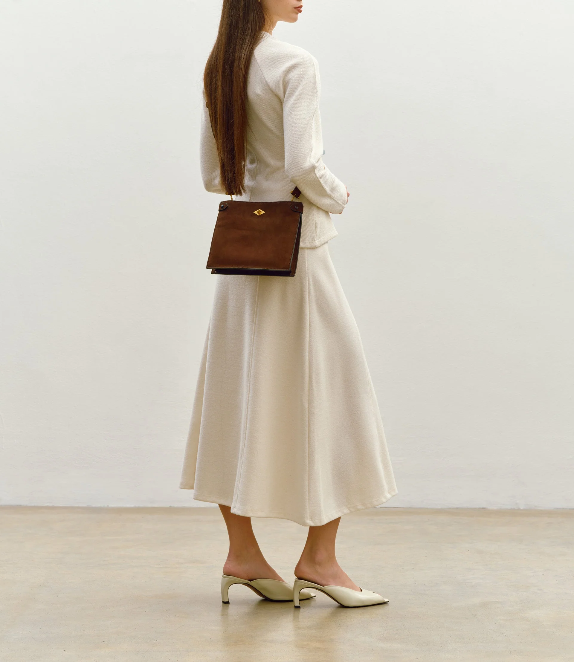 Metier - Stowaway Crossbody Nubuck Chestnut - Image 4