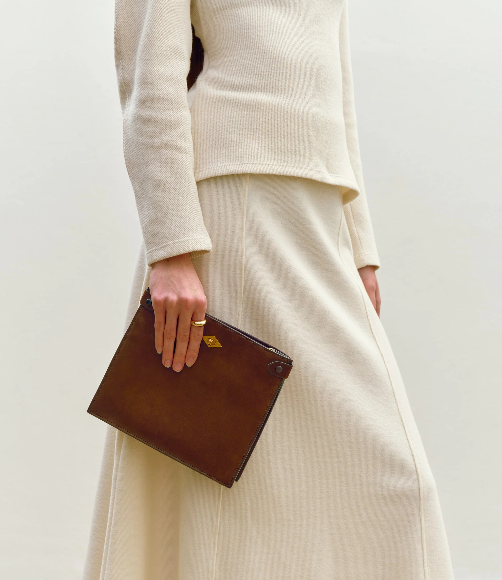 Metier - Stowaway Crossbody Nubuck Chestnut - Image 6