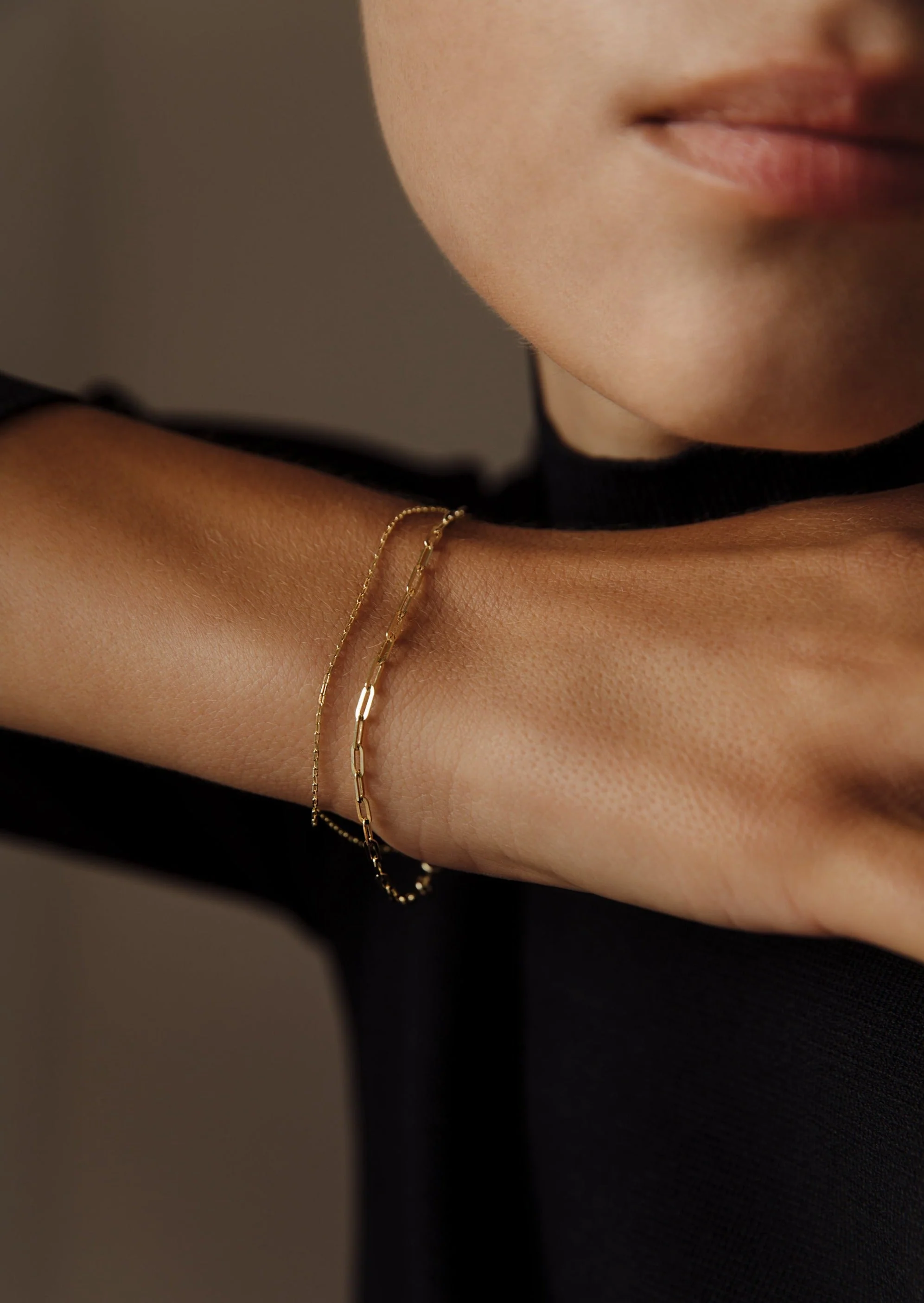 Kinn - Micro Link Chain Bracelet - Image 5