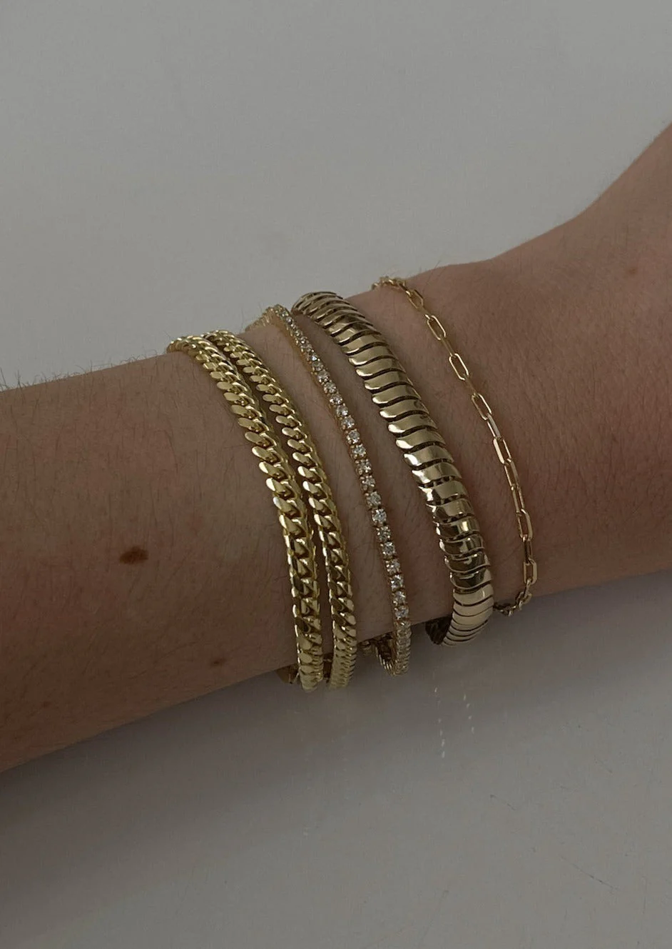 Kinn - Micro Link Chain Bracelet - Image 7