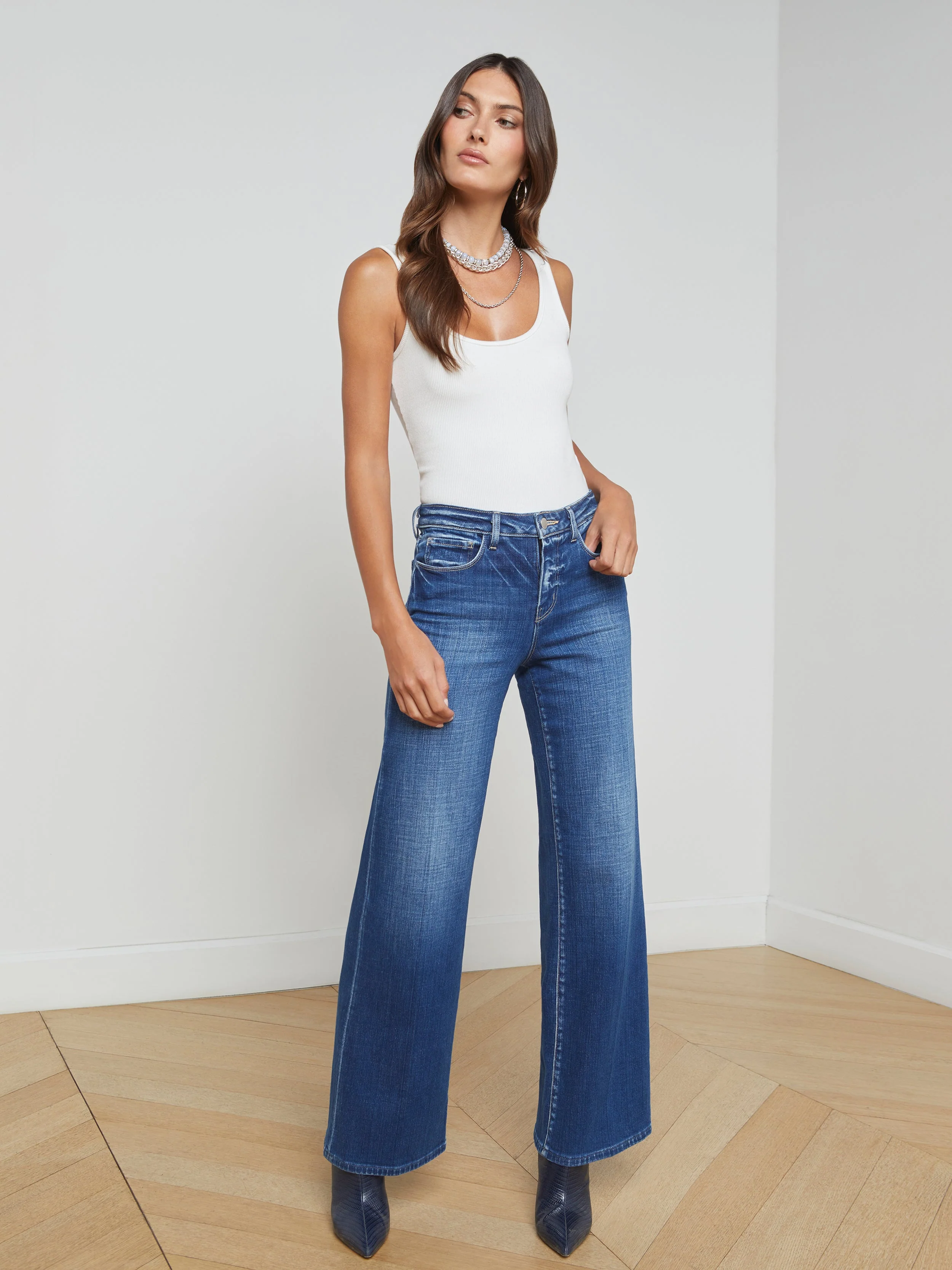 L'AGENCE - Nica Scoopneck Bodysuit - Image 9
