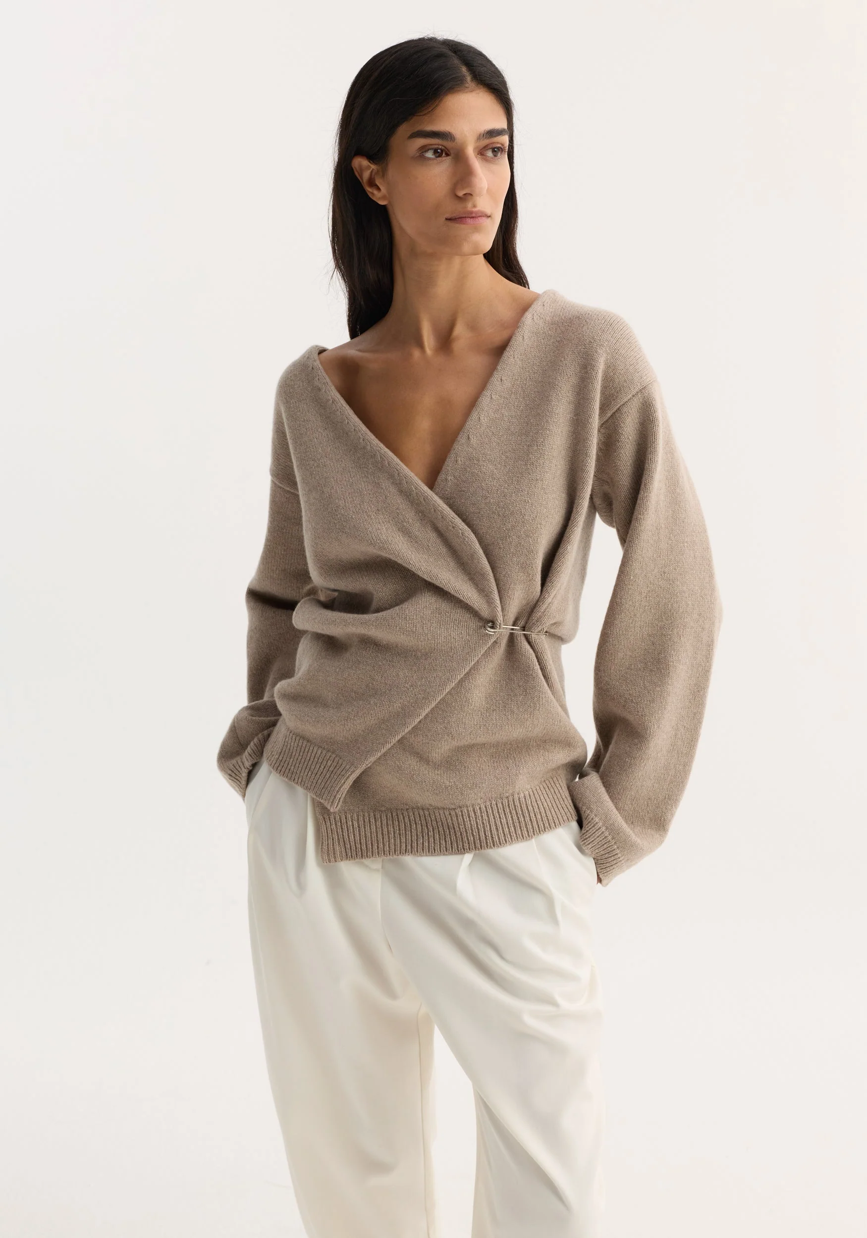 ROHE - Off - shoulder wrap cardigan | light taupe - Image 2
