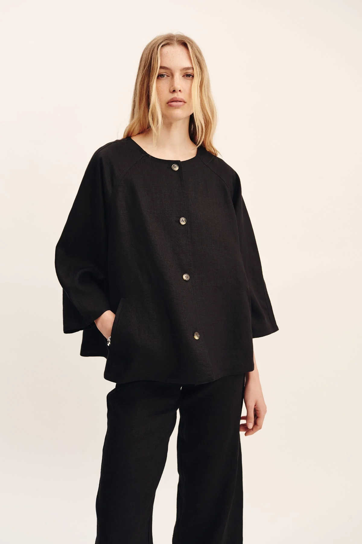 Posse - OLIVIA BLOUSE - BLACK - Image 2