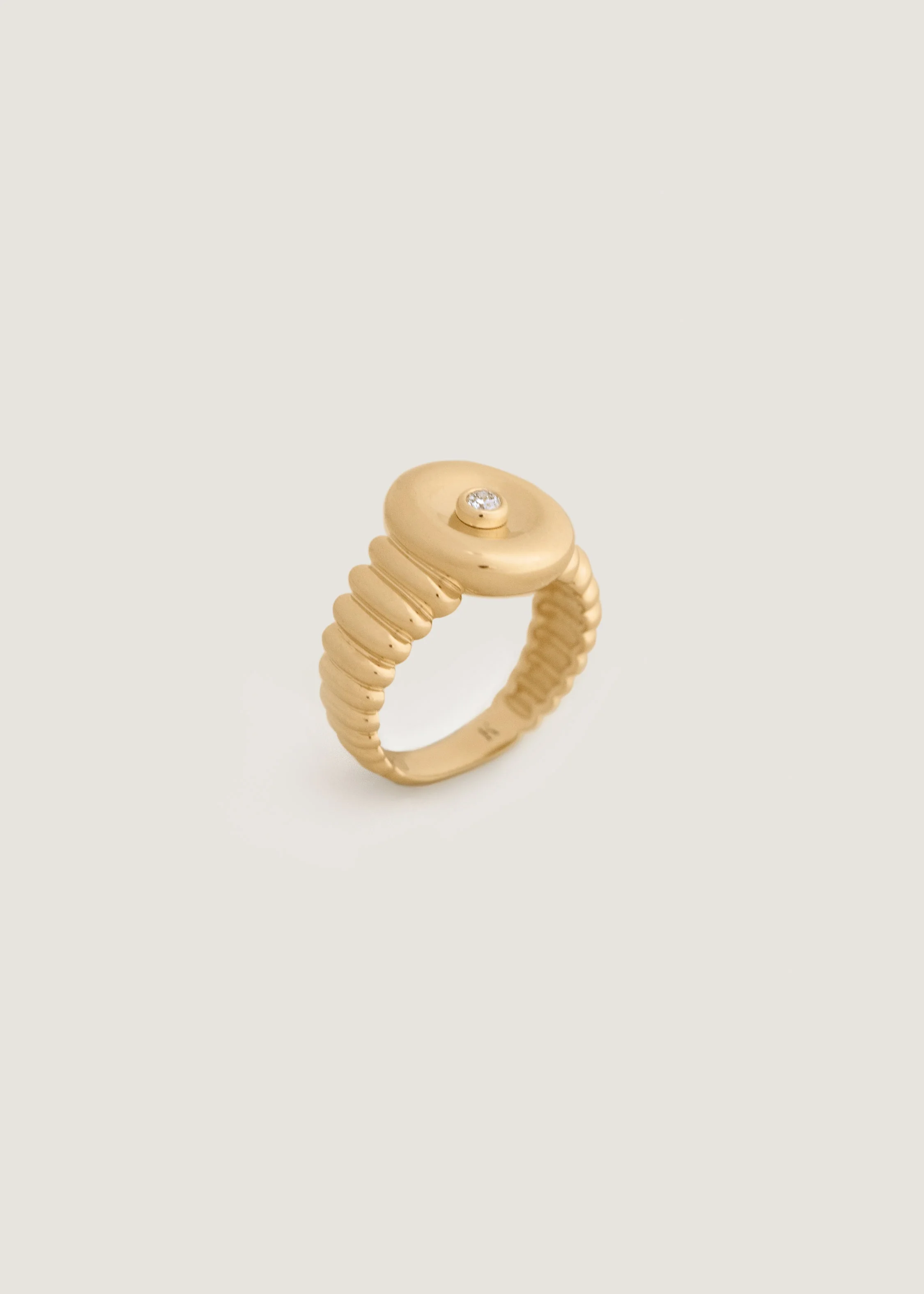 Kinn - Osla Oval Signet Ring Diamond - Image 4