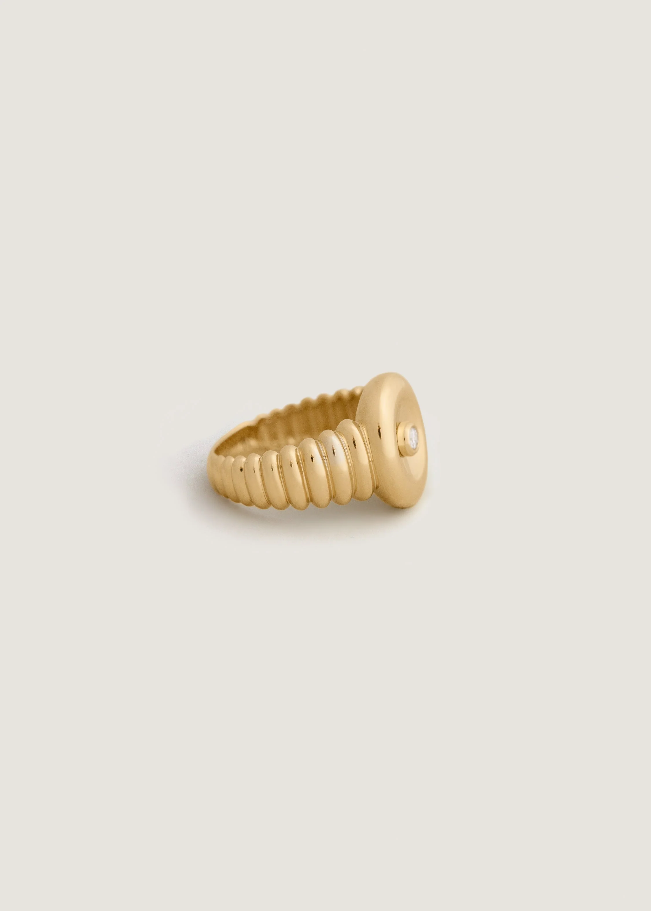 Kinn - Osla Oval Signet Ring Diamond - Image 8