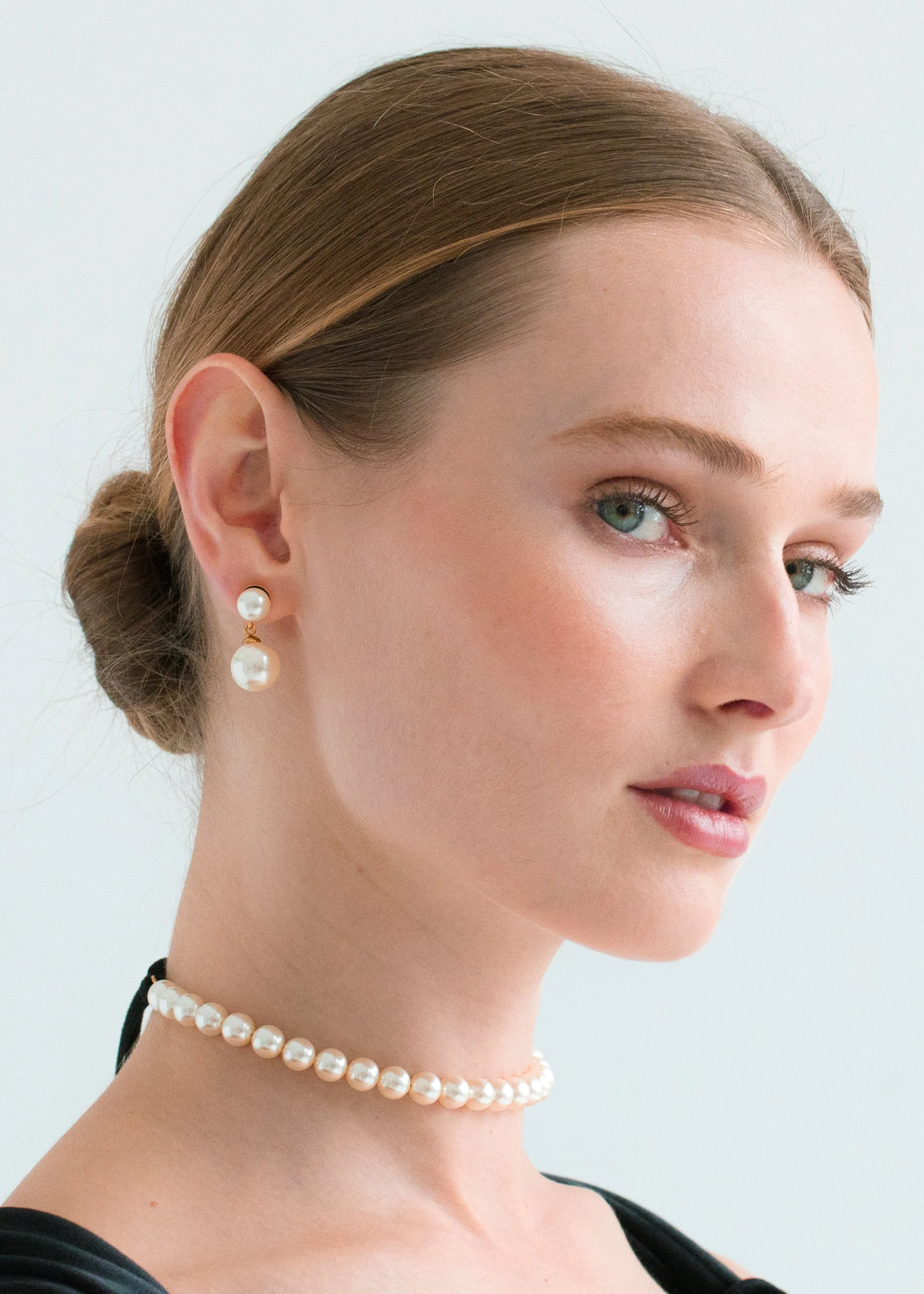 Jennifer Behr - Paige Pearl Earrings - Image 3