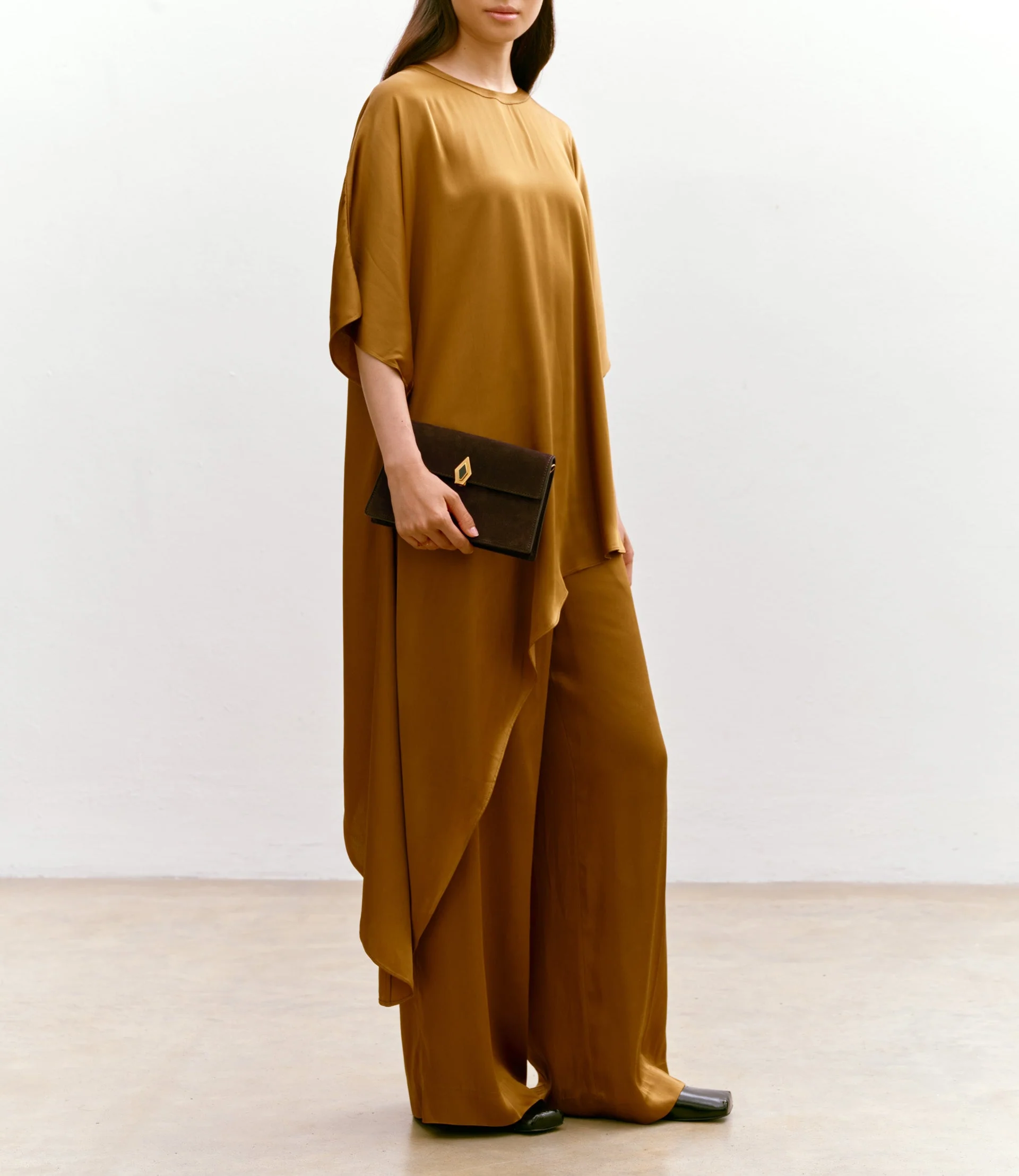 Metier - Parallel 22 Suede Chocolate - Image 2