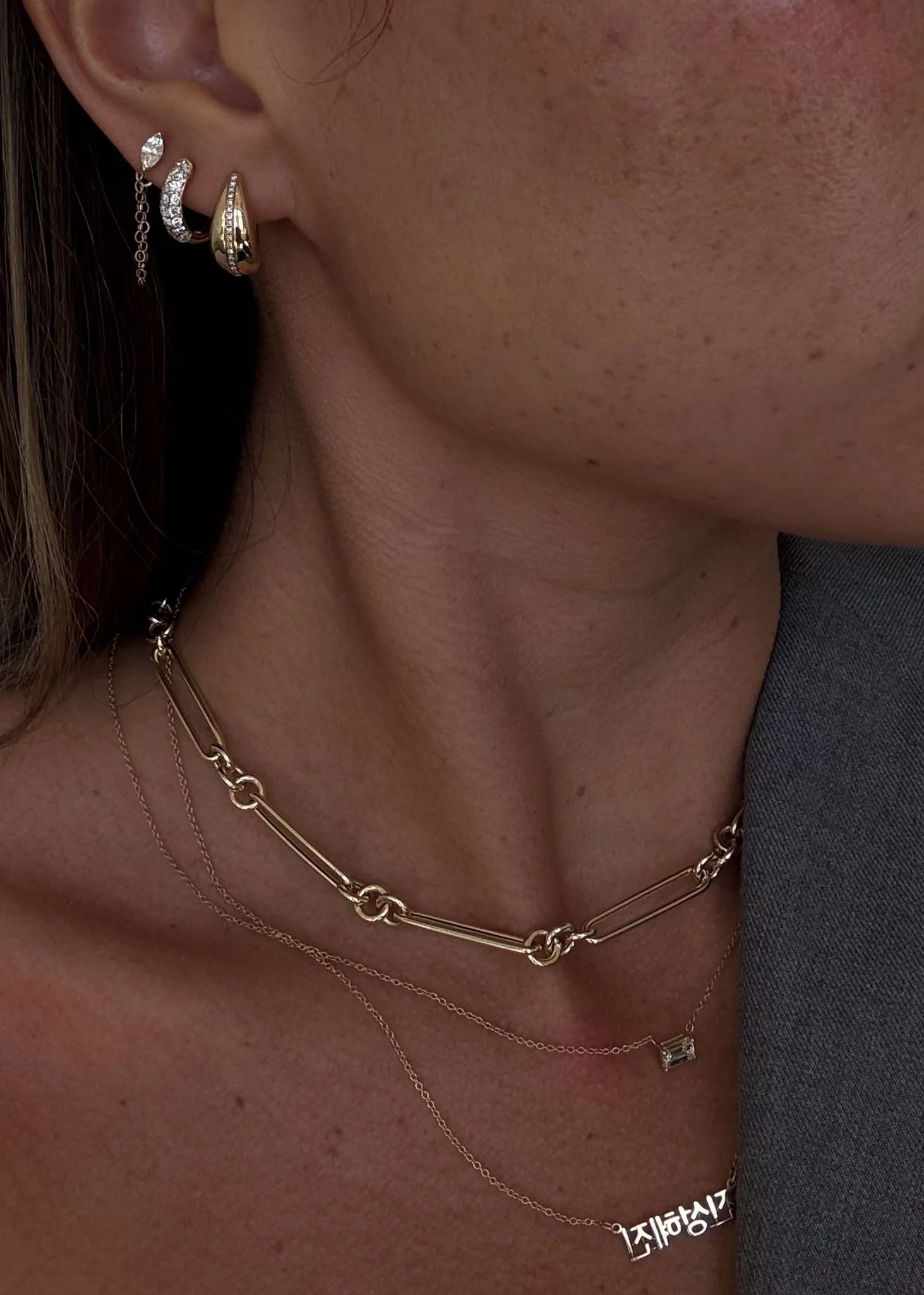 Kinn - Pavé Dome Huggie Earrings Diamond - Image 6