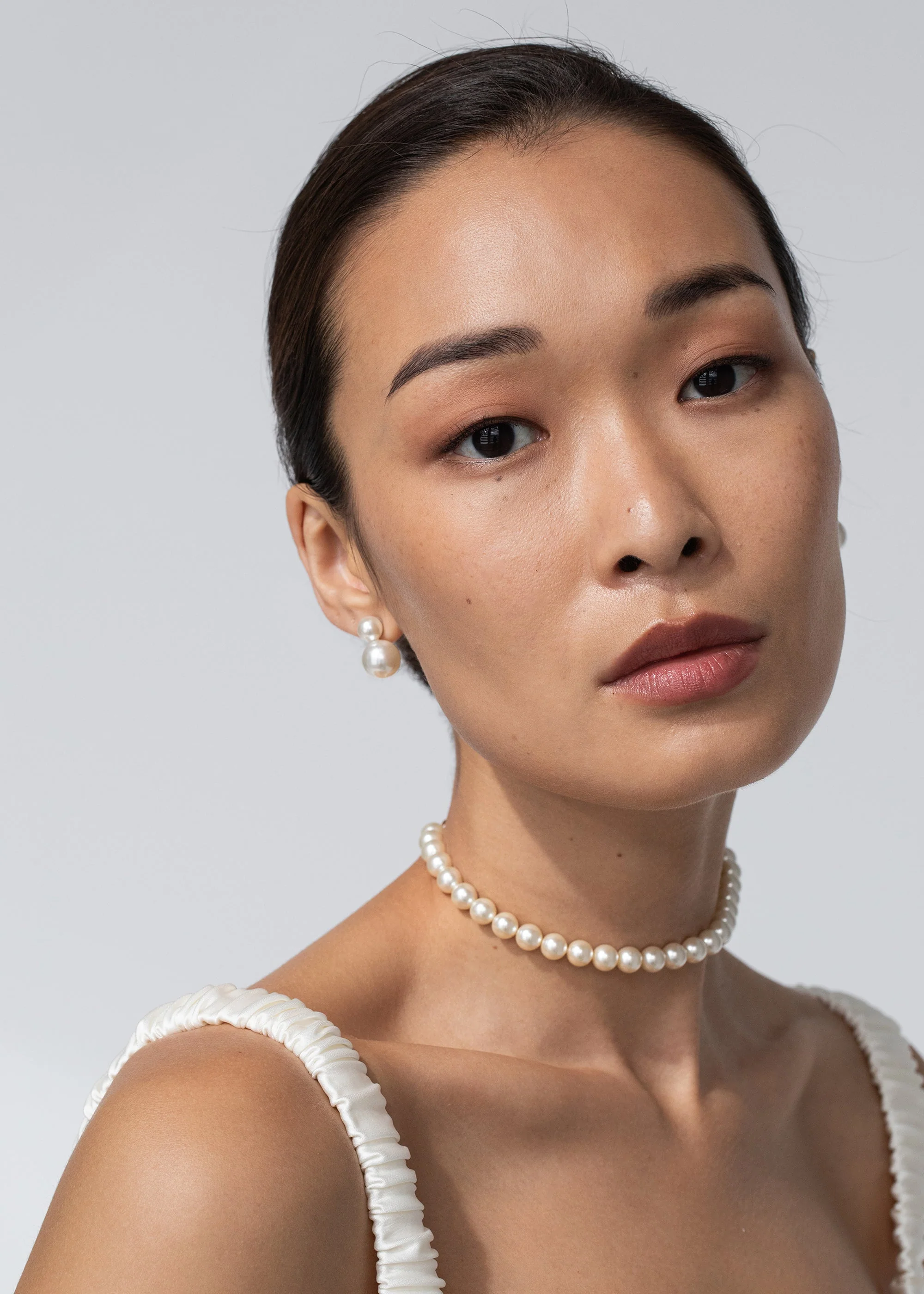 Jennifer Behr - Pearl Ribbon Tie - Image 3