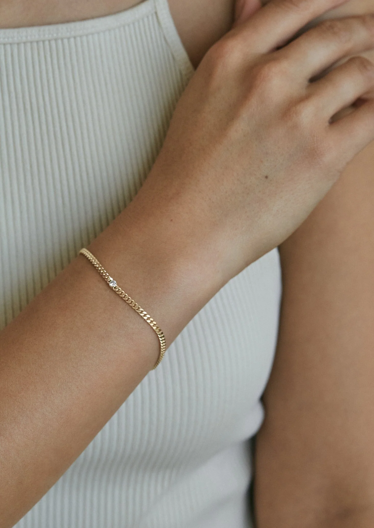 Kinn - Petite Capri Curb Chain Bracelet Diamond - Image 2