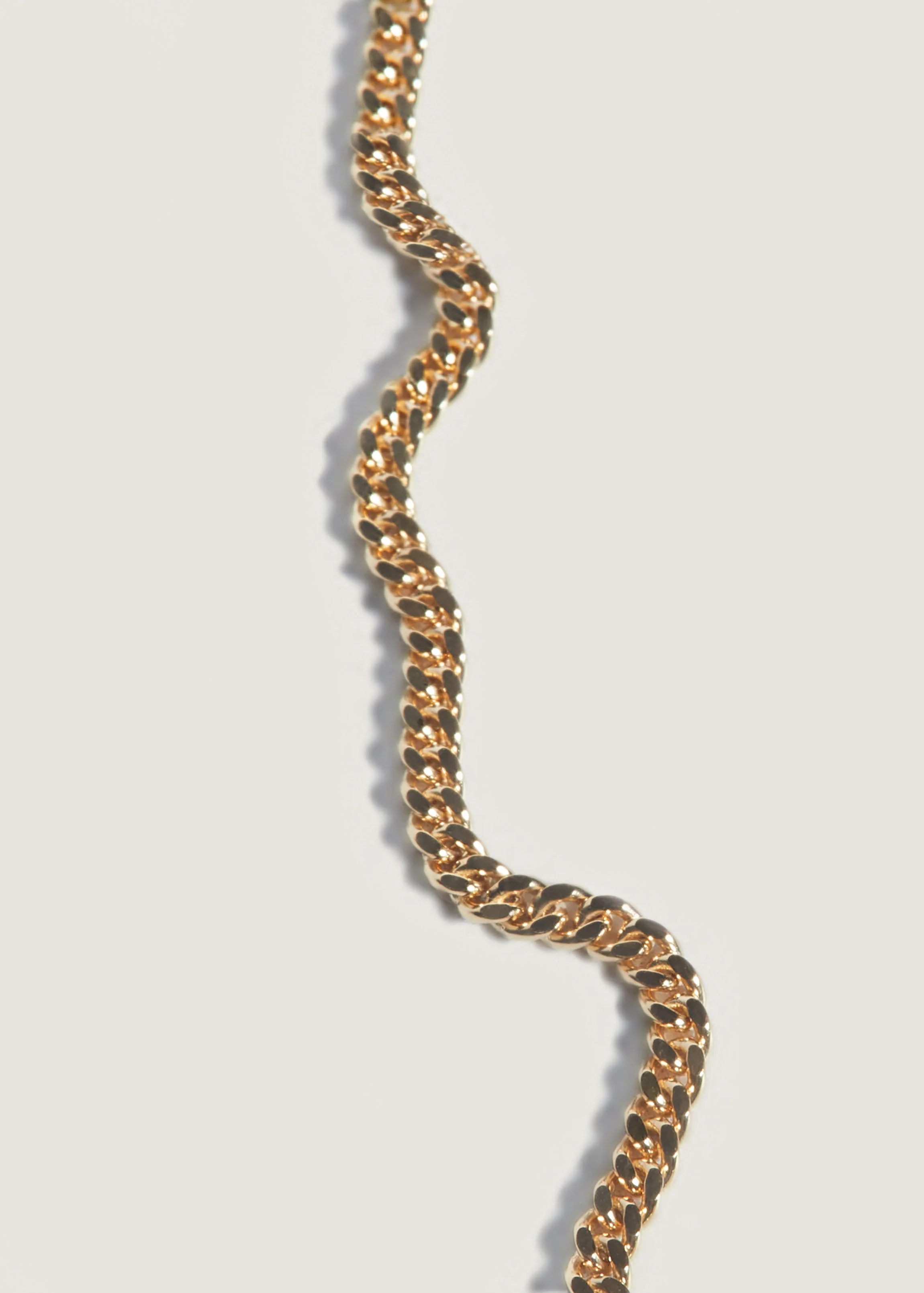 Kinn - Petite Capri Curb Chain Necklace - Image 4