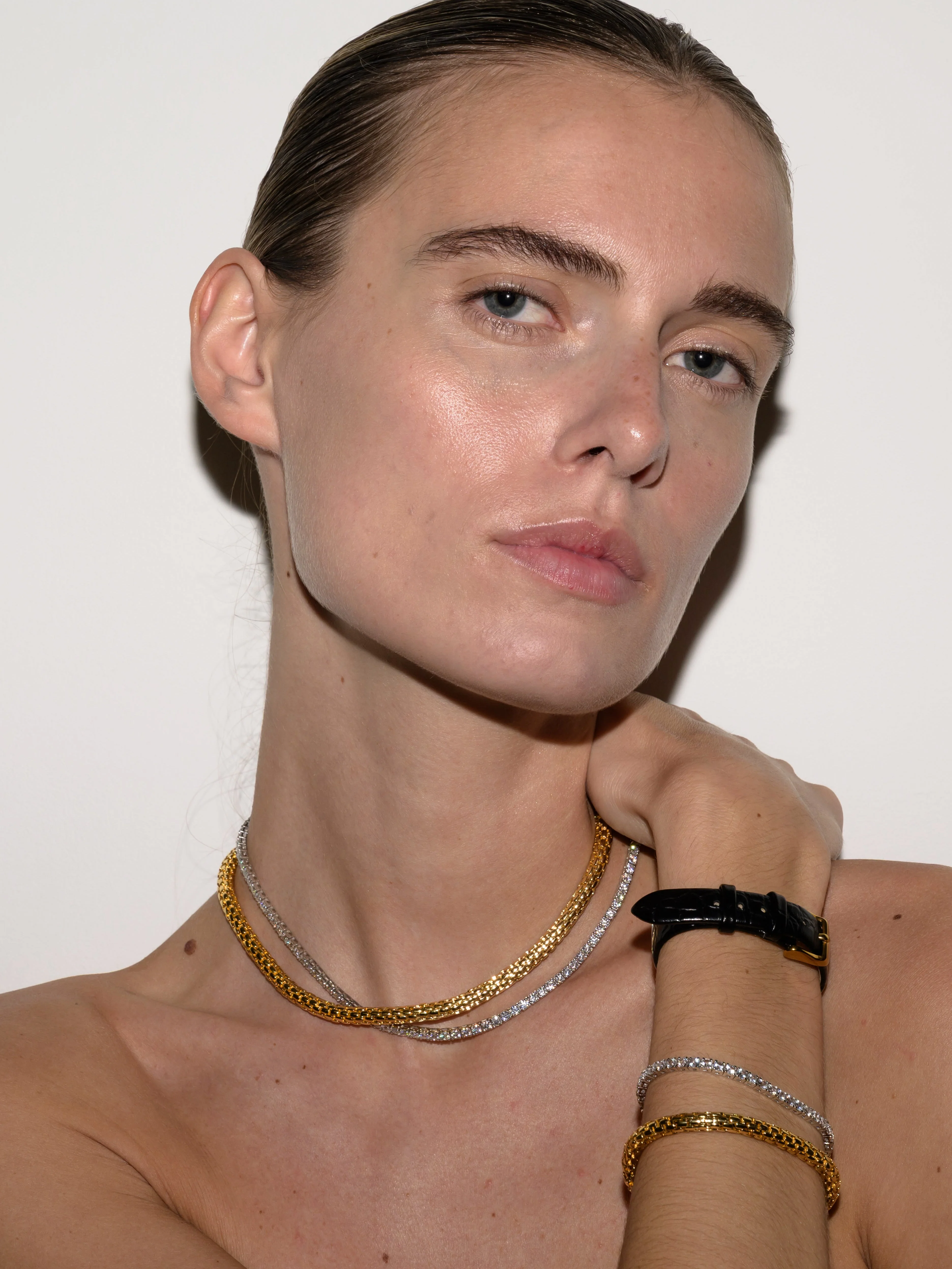 Dorsey - PETITE CASTA BRACELET, GOLD - Image 4