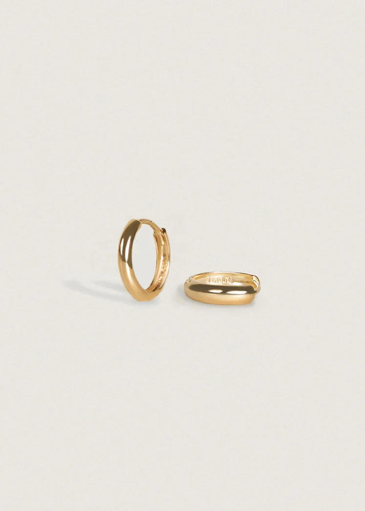 Kinn - Petite & Classic Huggie Earring Stack