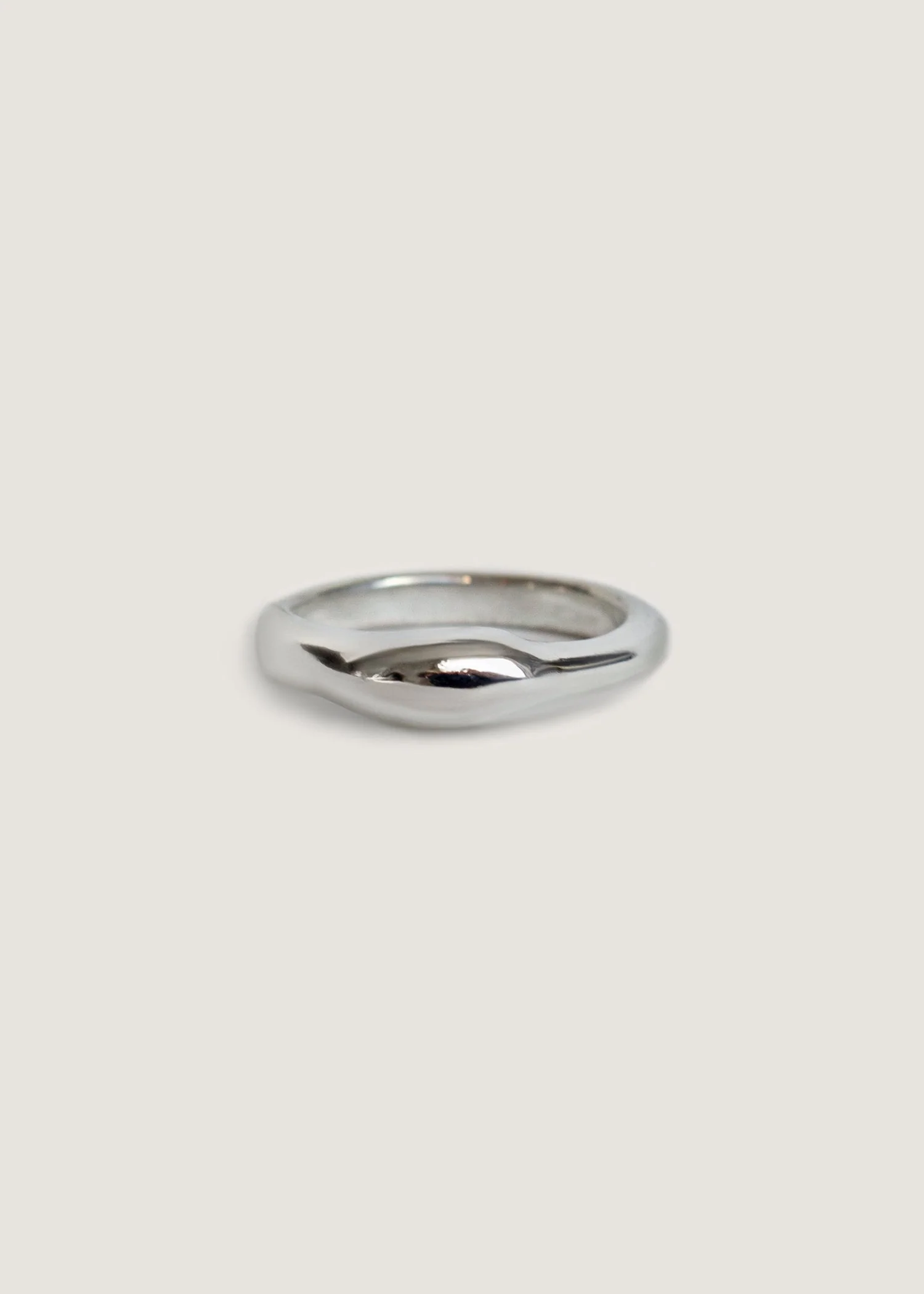 Kinn - Petite Hera Sculptural Ring Stack Silver - Image 6