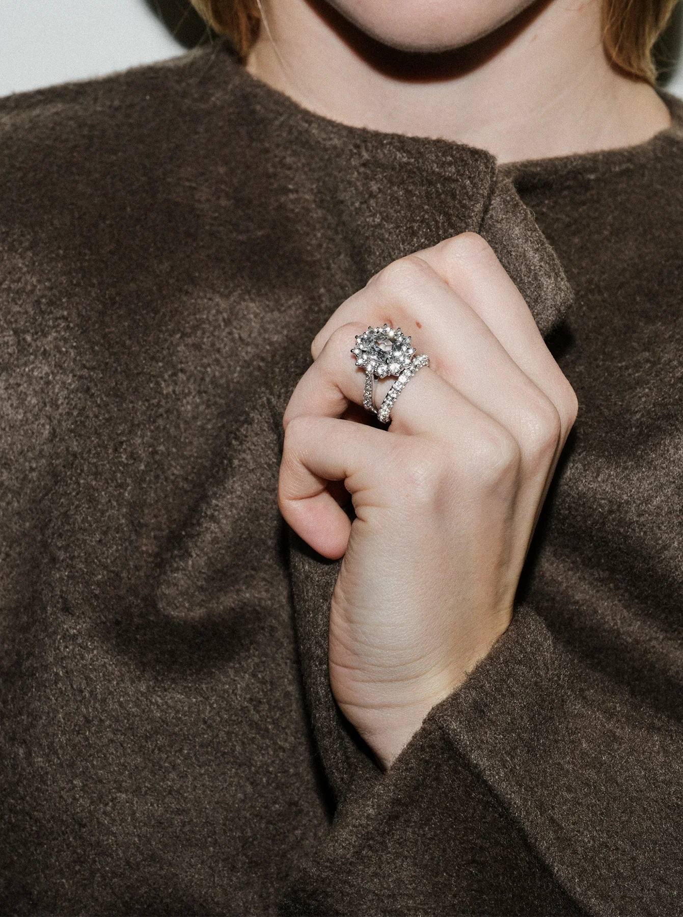 Dorsey - PETITE SPENCER, LAB WHITE SAPPHIRE RING, GOLD - Image 4