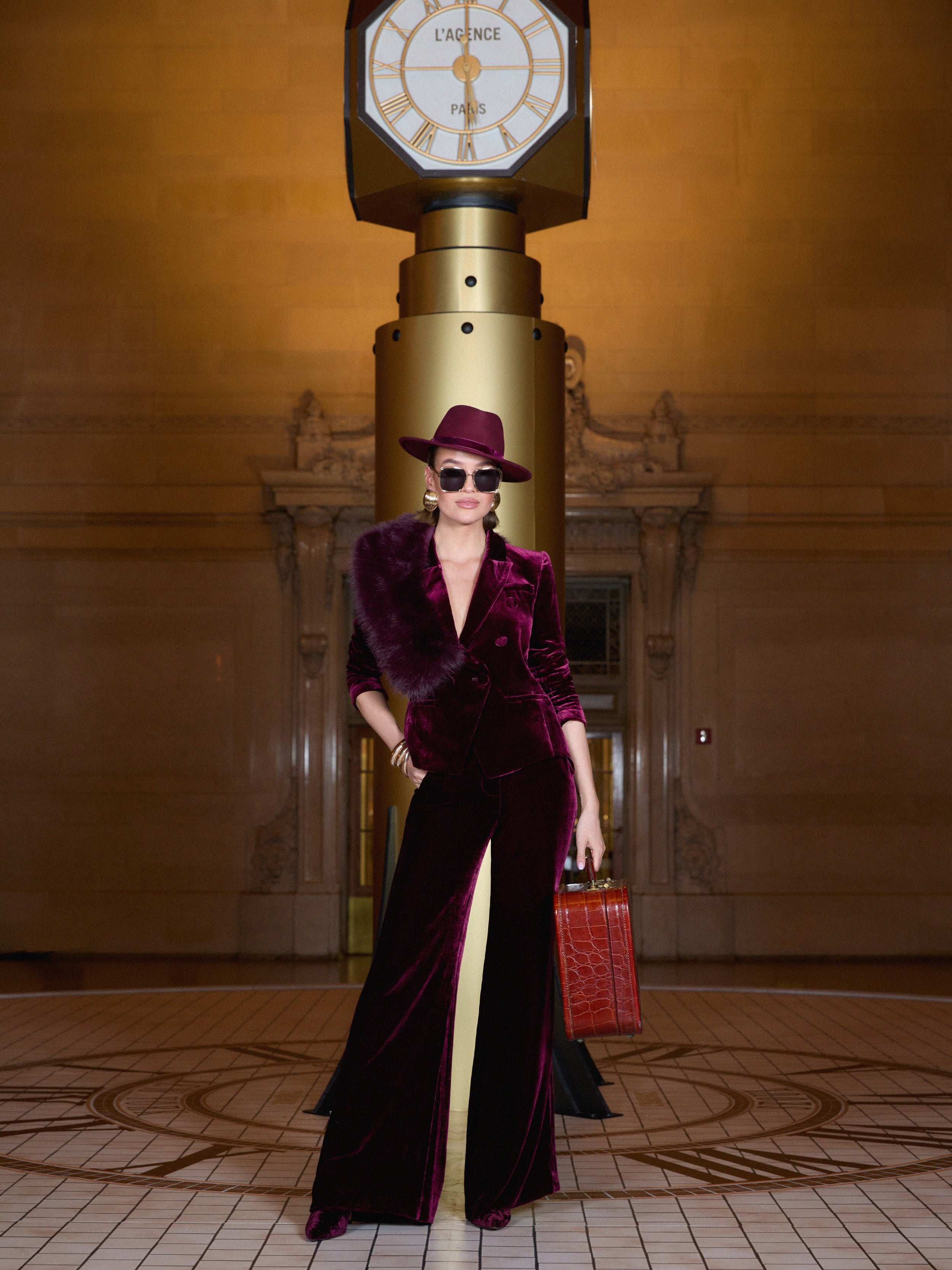 L'AGENCE - Pilar Velvet Wide - Leg Pant - Image 6