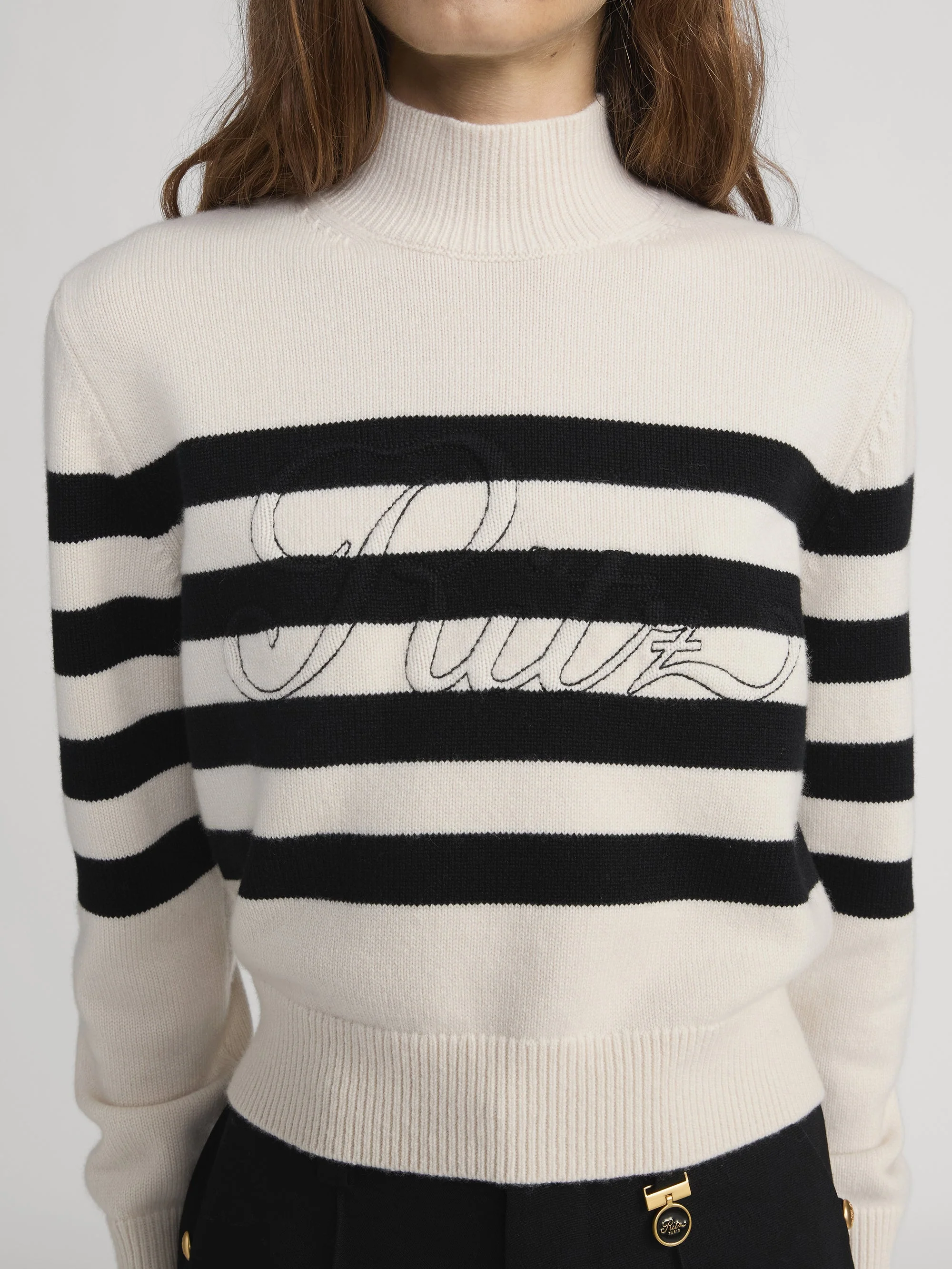 FRAME - Ritz Striped Cashmere Turtleneck Sweater - Image 4