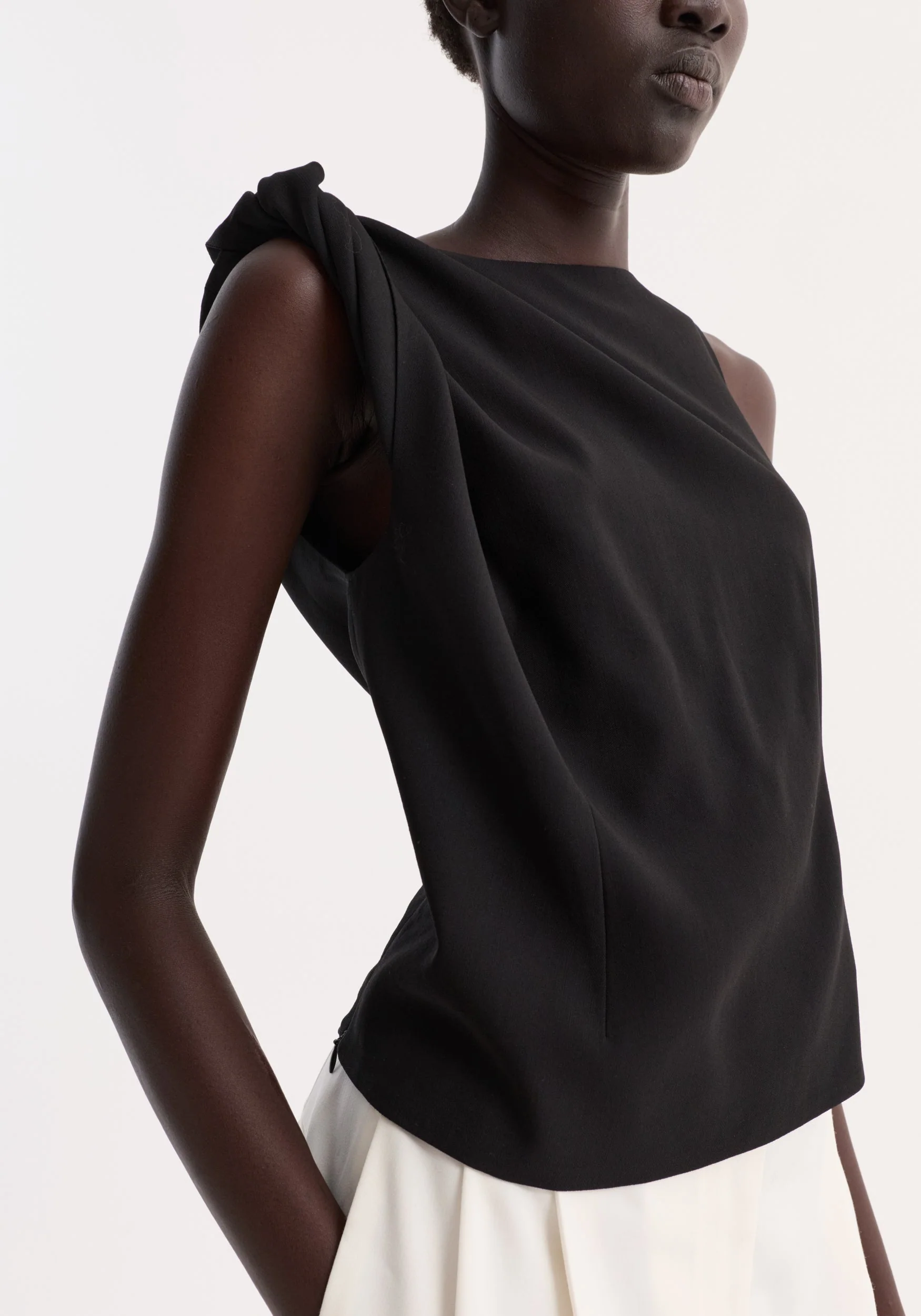 ROHE - Draped linen silk top | black - Image 3
